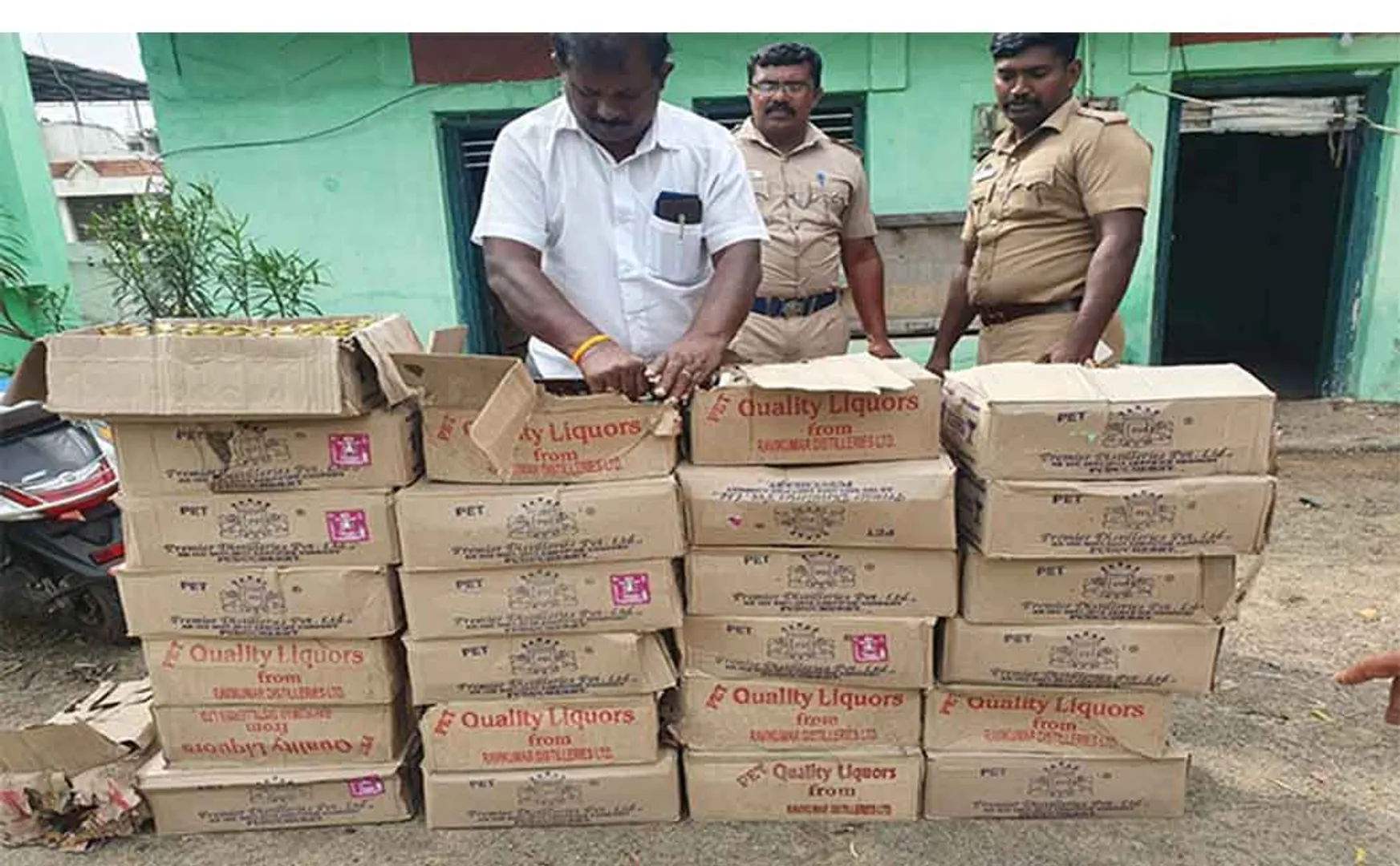 RAMANATHAPURAM ELECTION FLYING FORCE OFFICERS RAID SEIZURES MONEY 