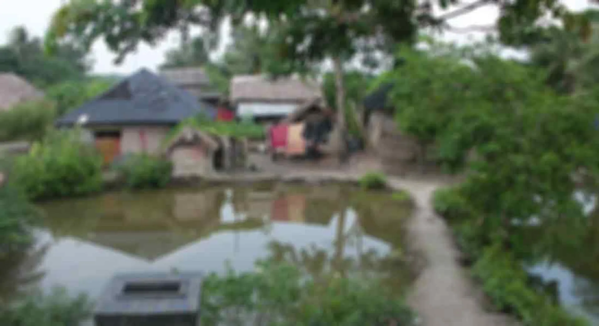  Two girls drowned in pool