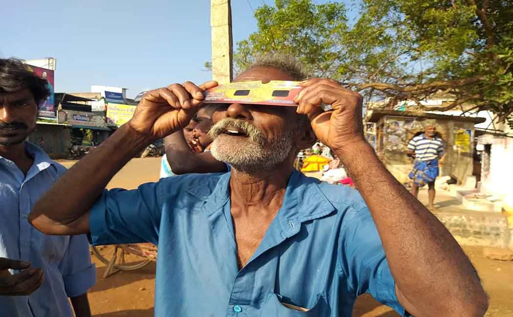 solar eclipse pudukkottai district peoples, students 