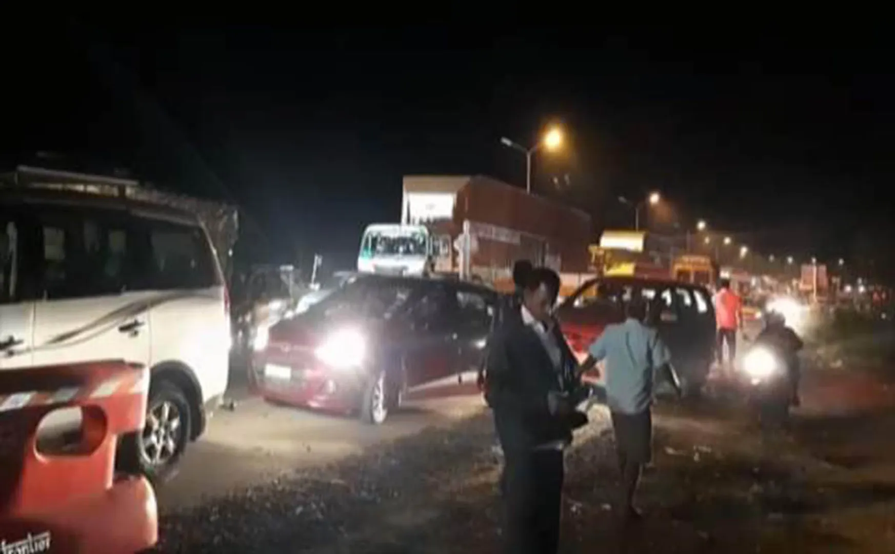 TIRUPATTUR DISTRICT VANIYAMBADI TOLL PLAZA CAR INCIDENT 