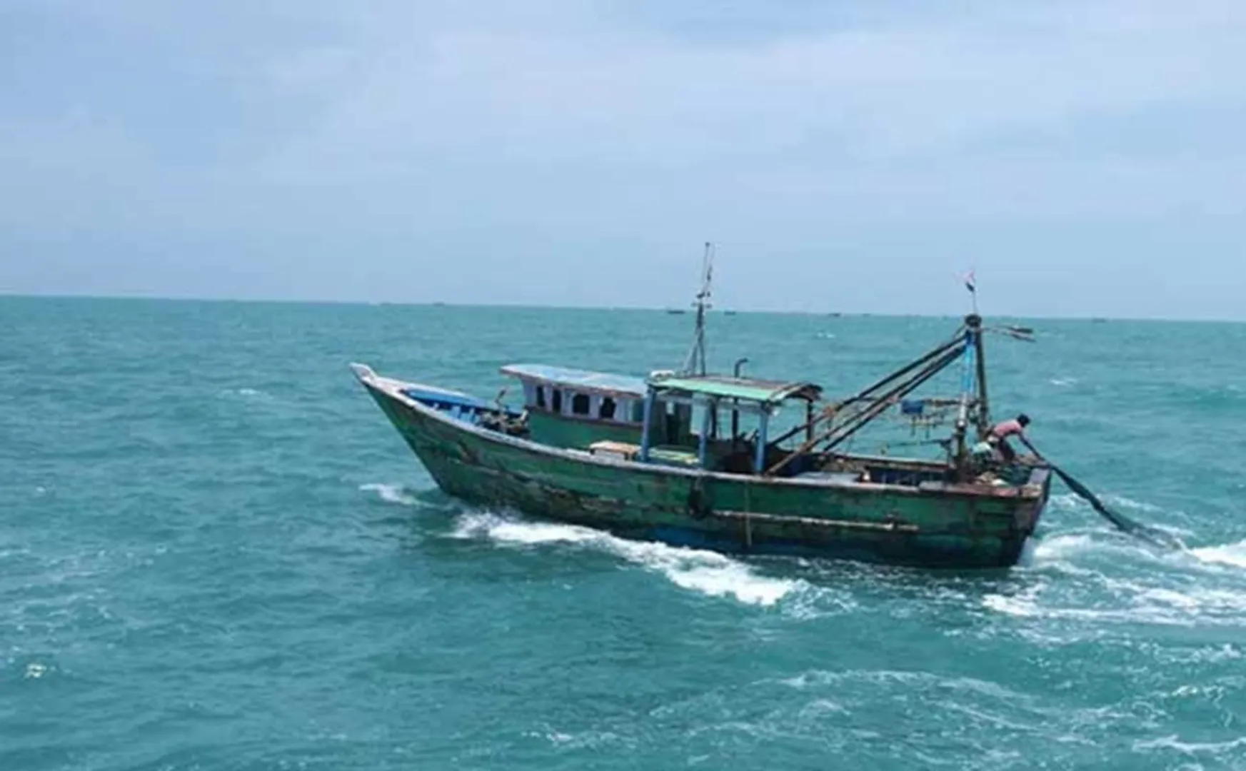  sri-lanka-arrests-14-tamilnadu-fishermen
