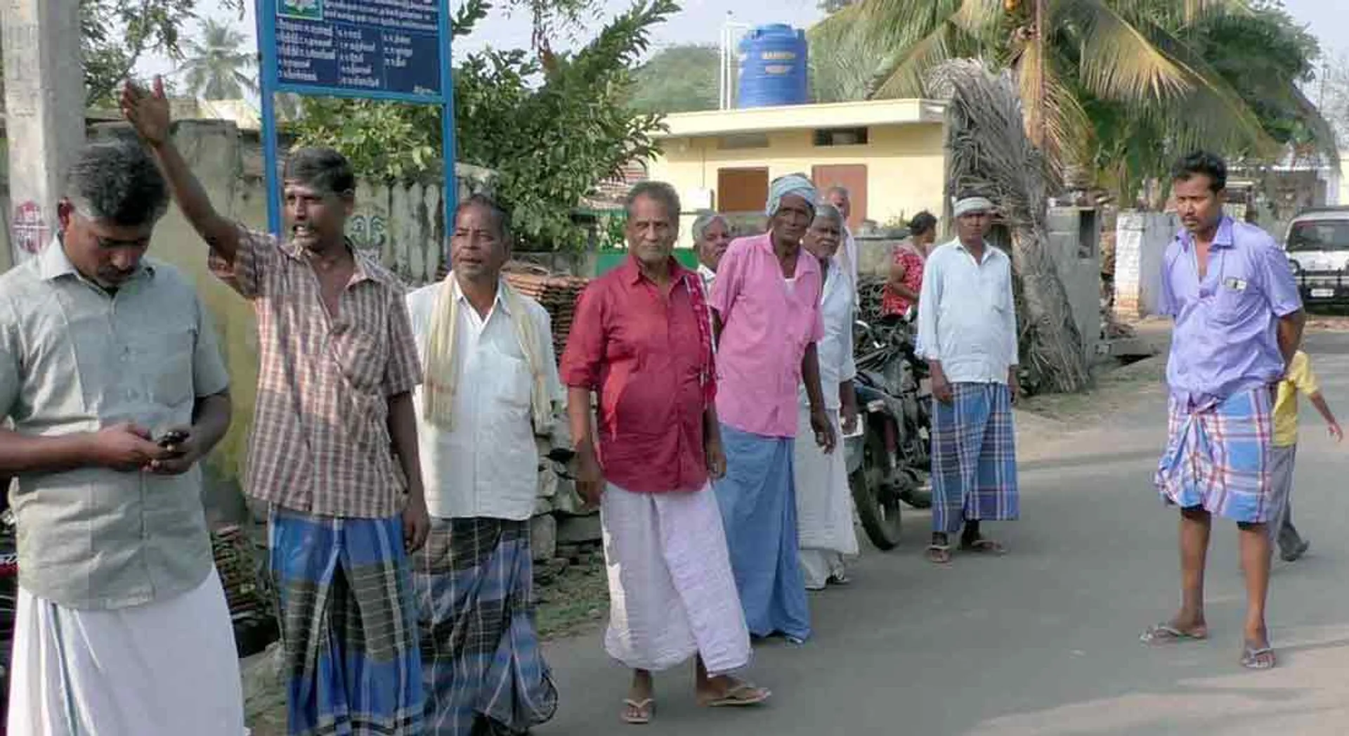  Ward separates husband and wife ... People boycotting election