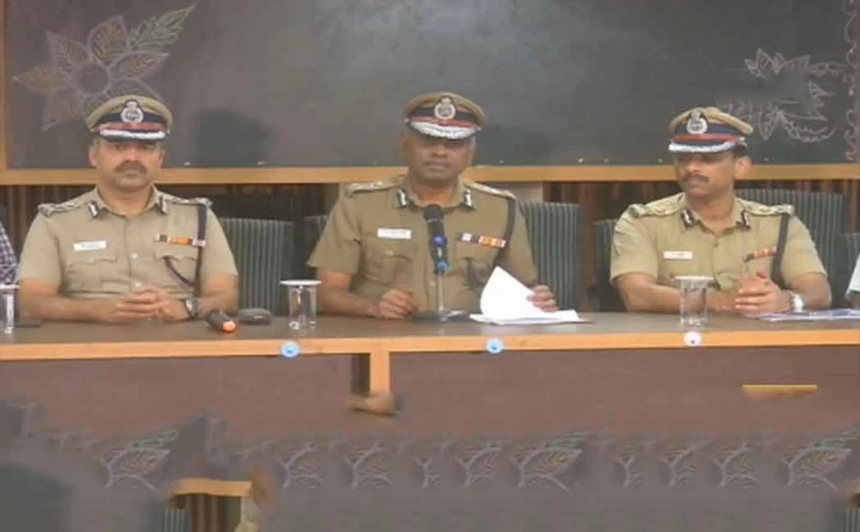 chennai district police commissioner ak viswanathan press meet 