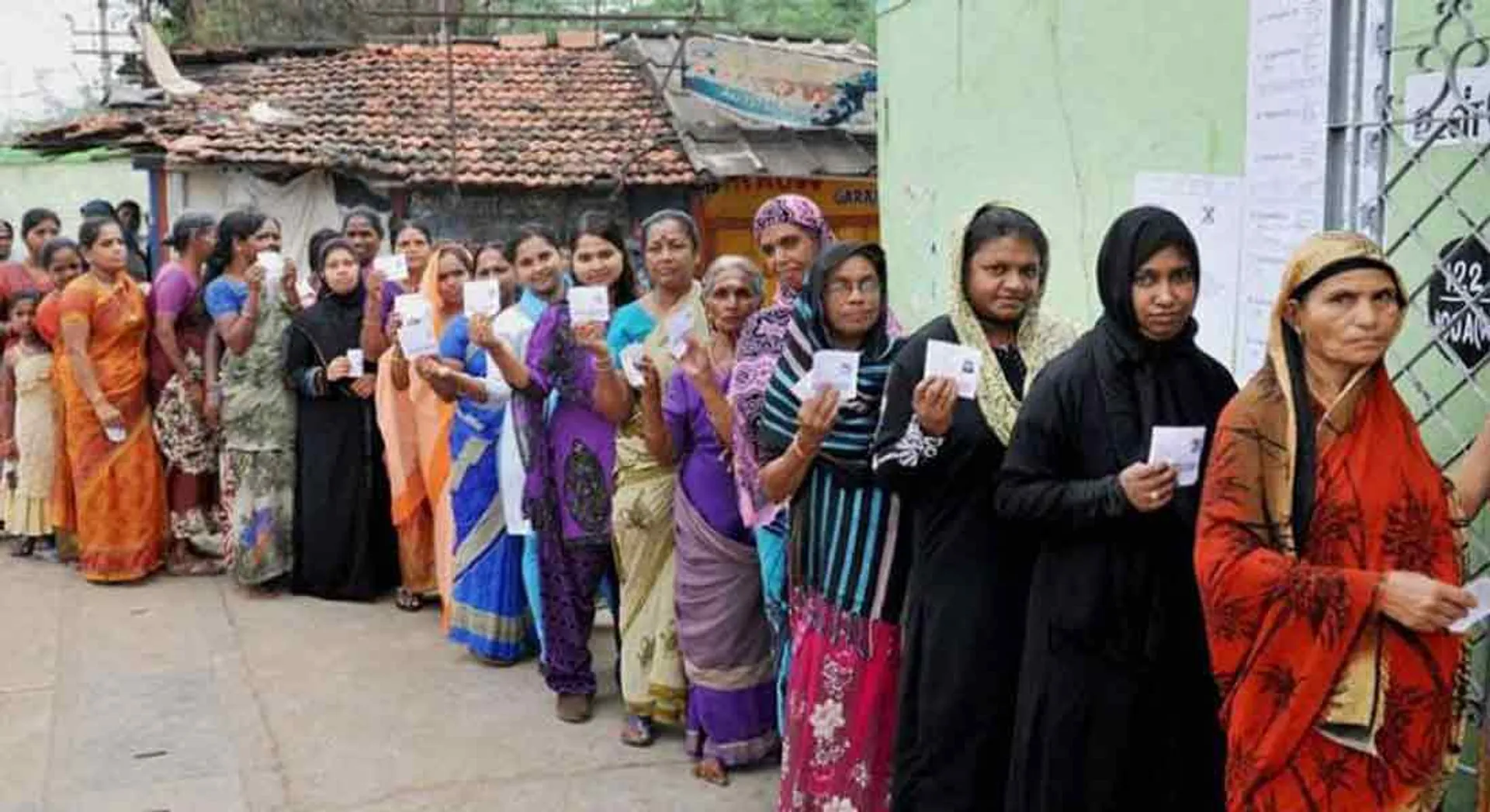 Vote couting delay due to non-availability of food