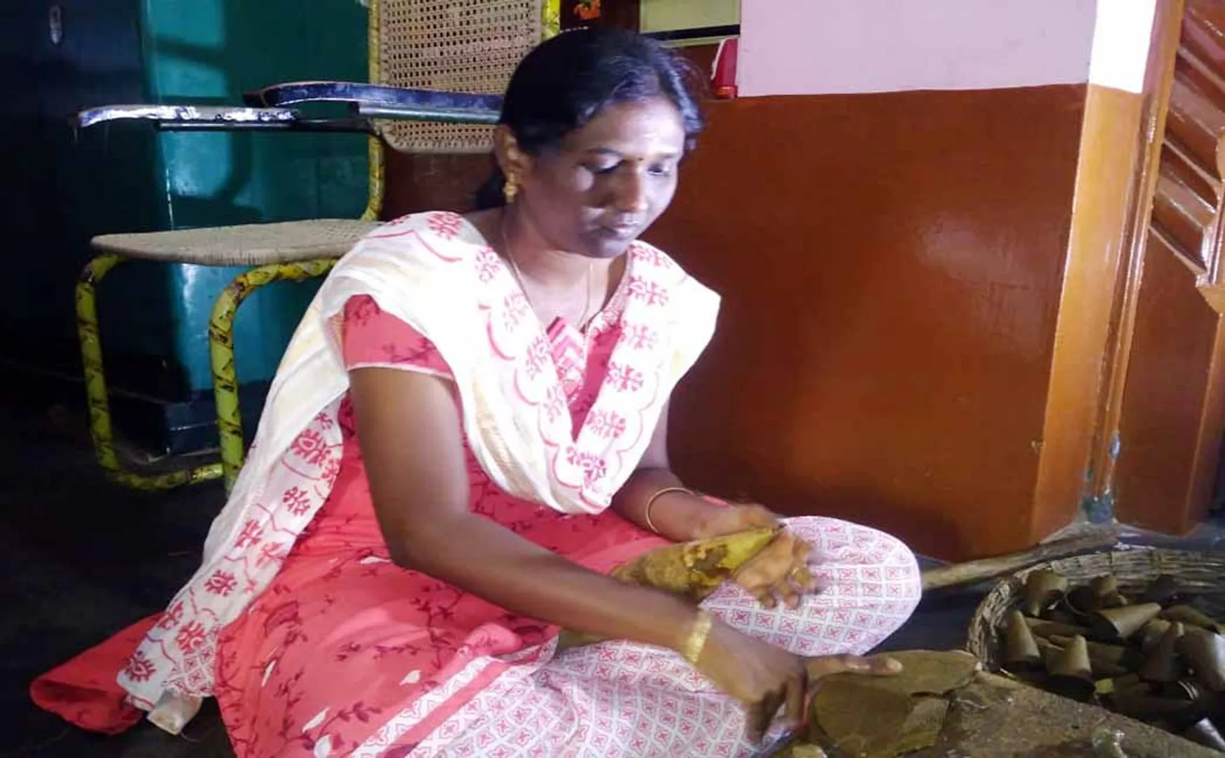 virudhunagar sivakasi  Maheshwari is the poorest and most ambitious 4th place in Group-1 exam!