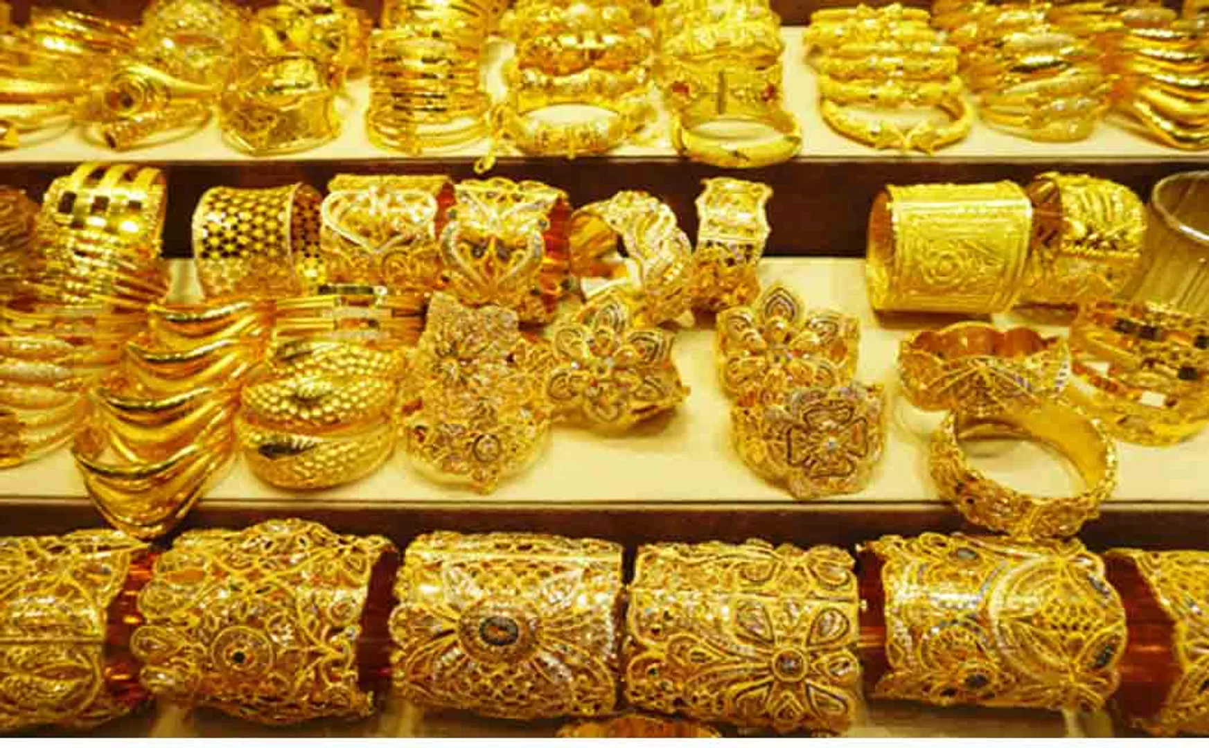 gold rate is high above 30 thousands 