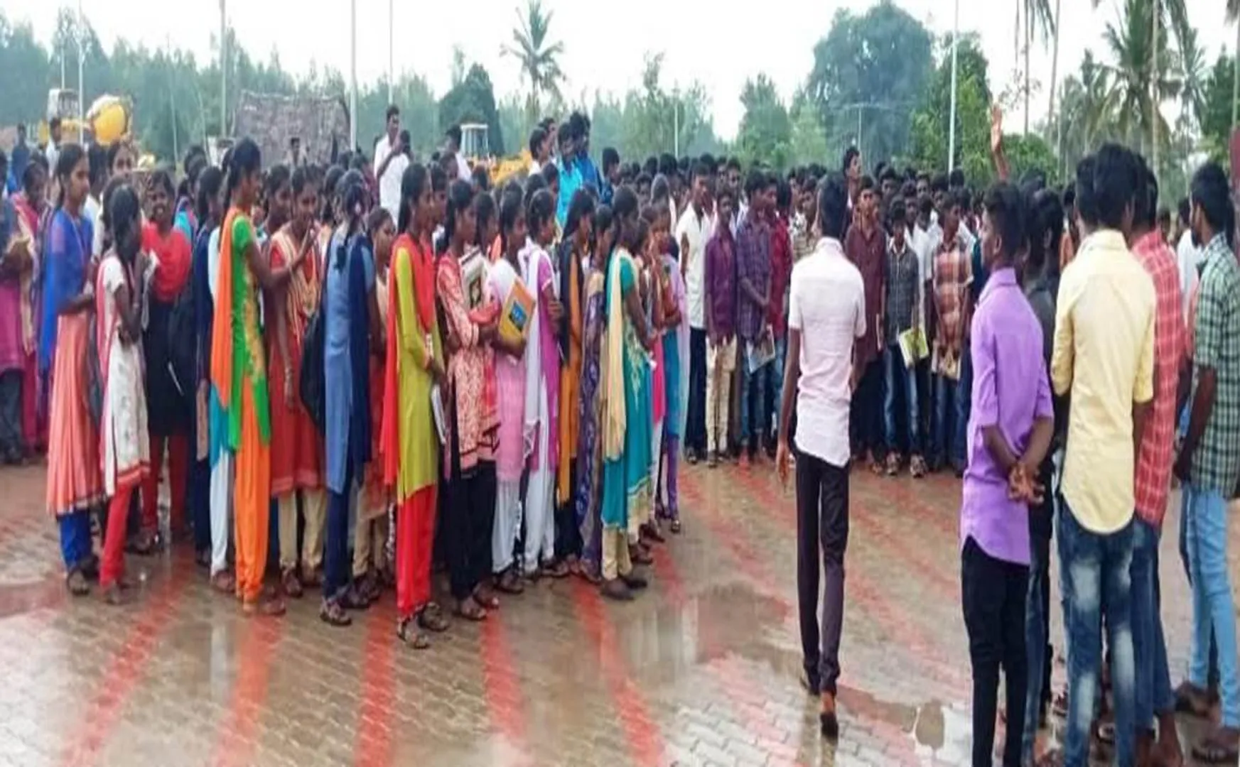 Delhi students attacked issue- Pudukkottai college students protest
