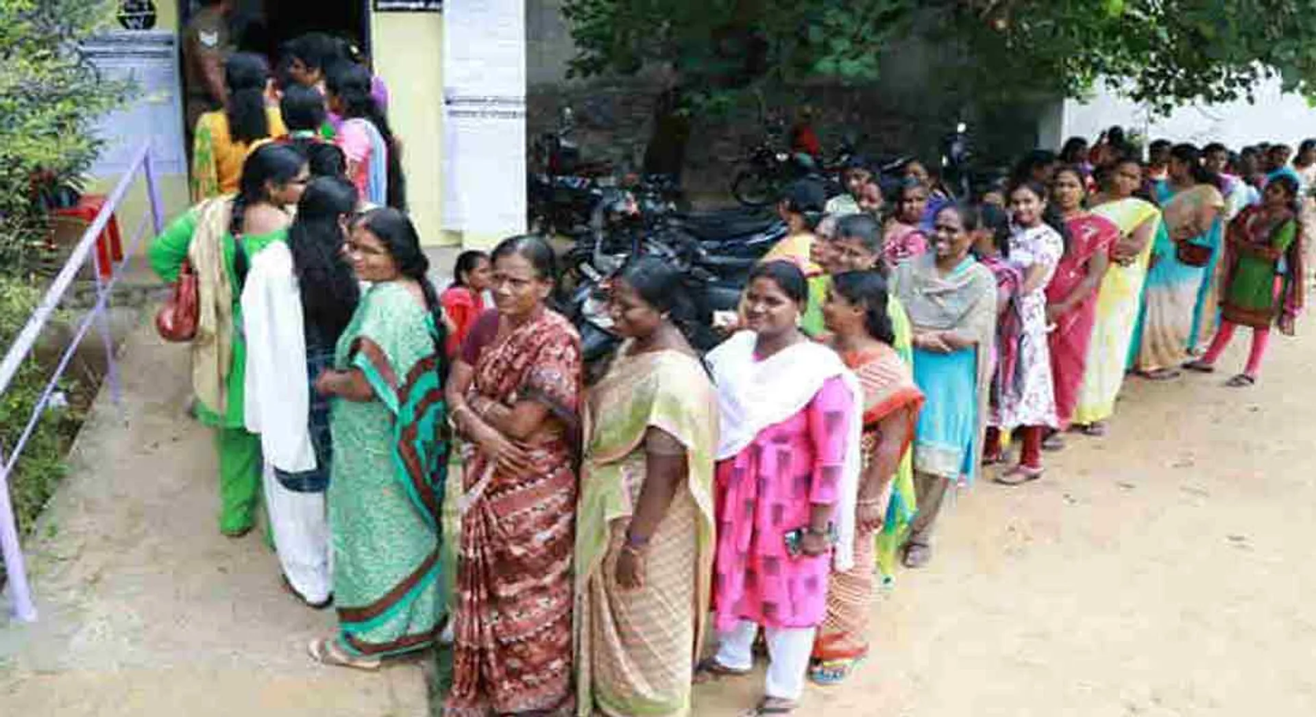 Two women ruling the thiruvannamalai district panchayat