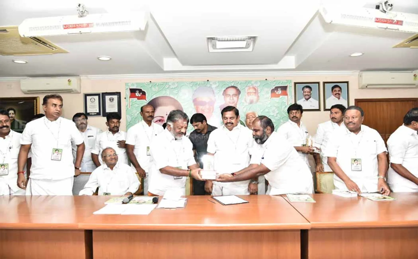 Heroic Day Meeting on behalf of AIADMK on Jan. 25!