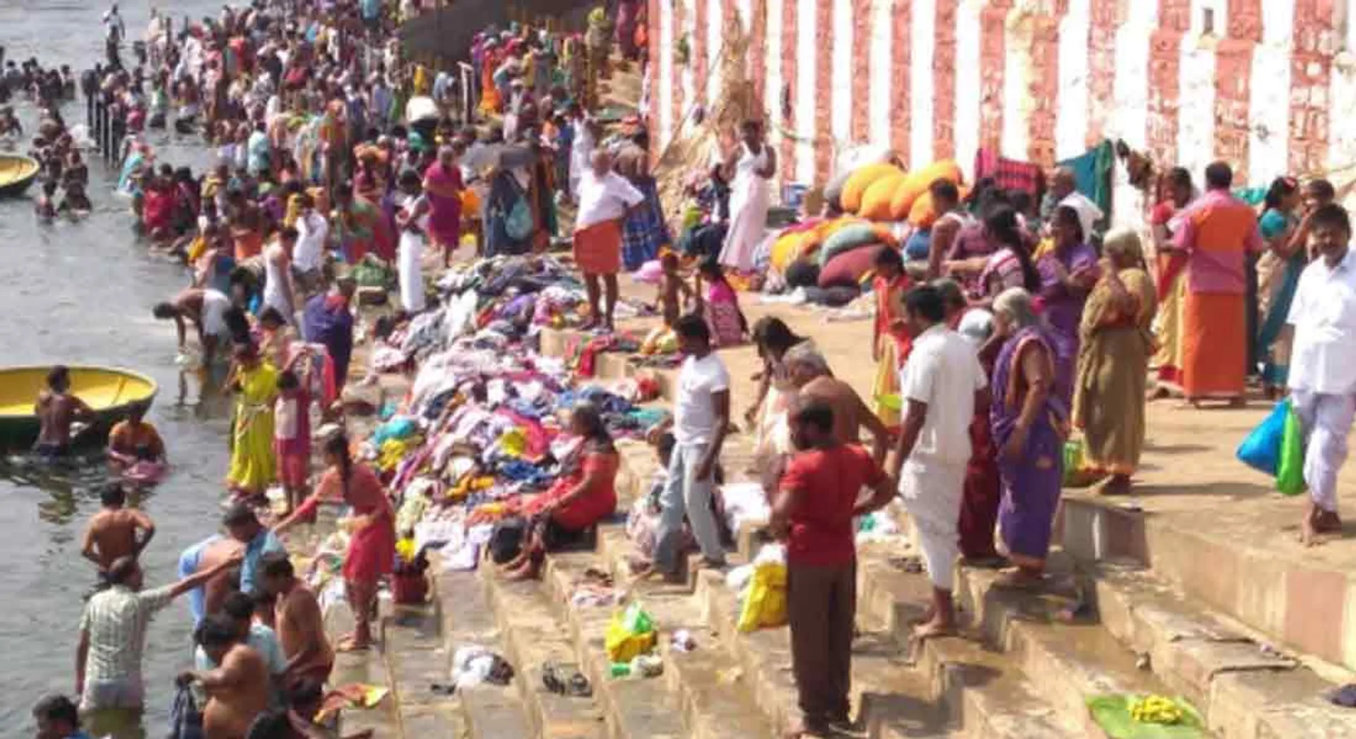 people gathered in the kavery