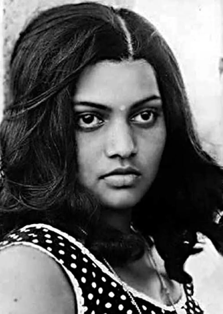 /idhalgal/cinikkuttu/divorce-and-suicide-actresses-special-story