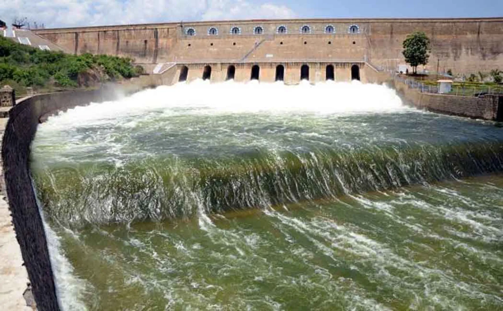 SALEM DISTRICT METTUR DAM WATER LEVEL 
