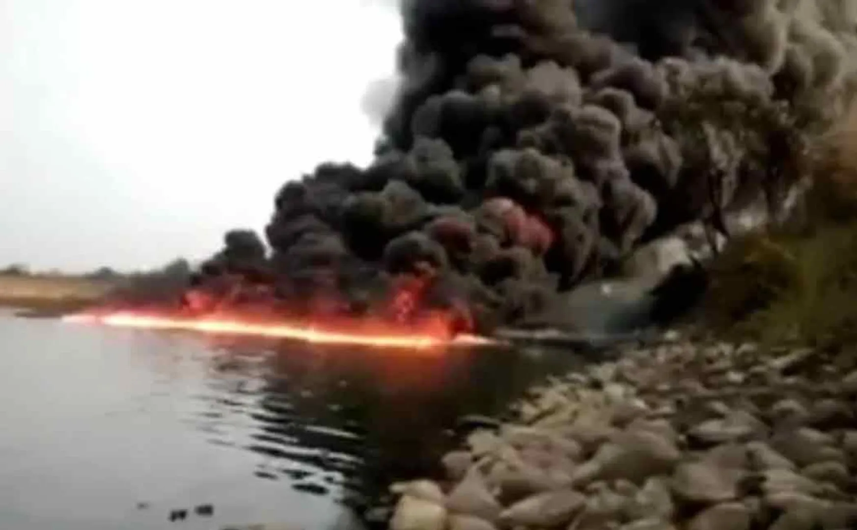 oil india limited pipeline causes fire in Burhi Dihing River