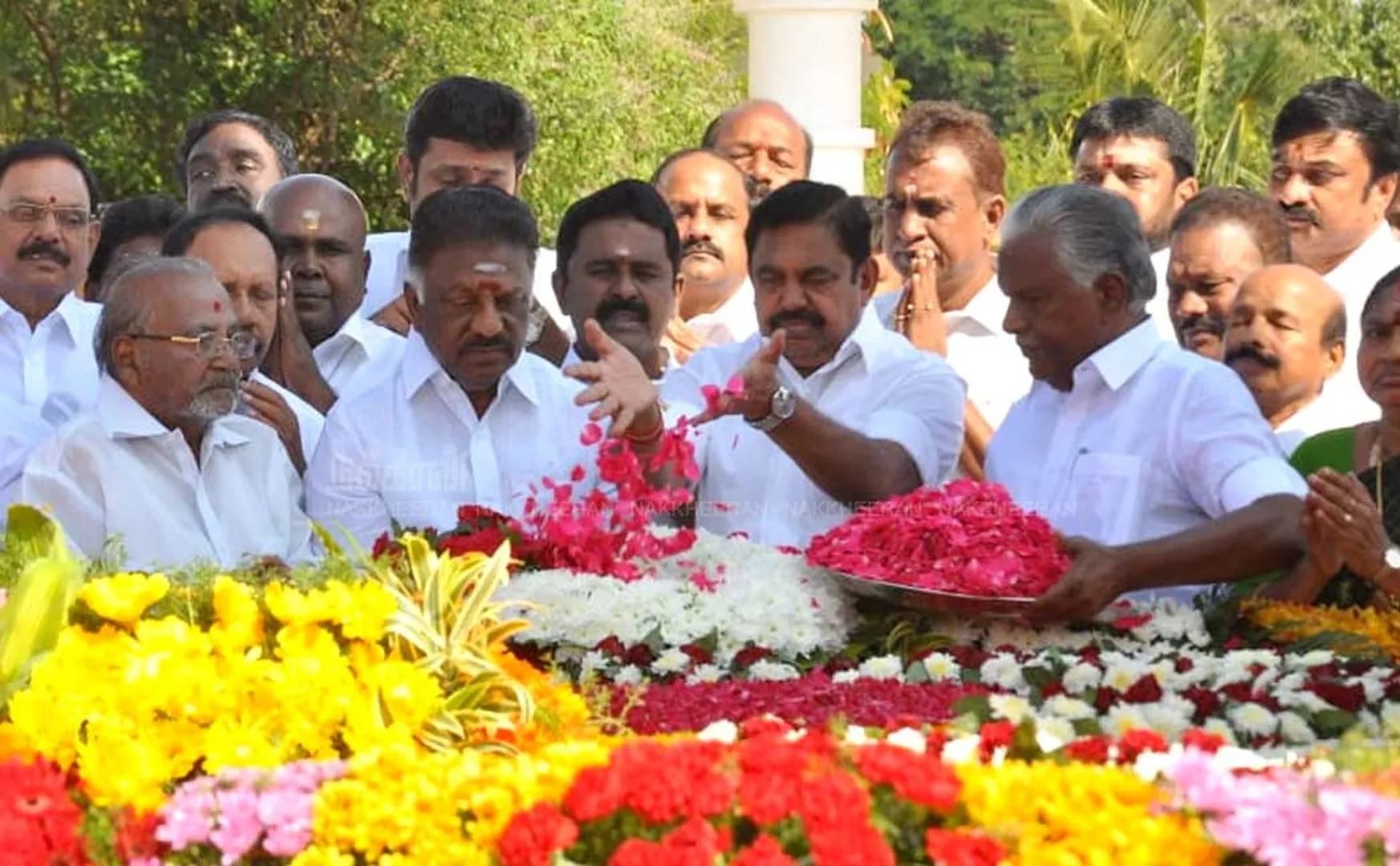 Ministers tribute to Anna's memorial