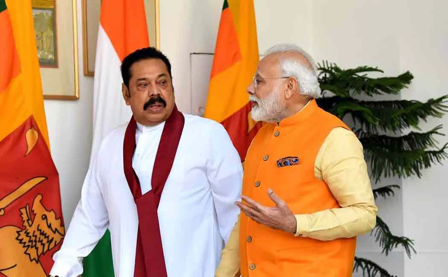 modi and rajapakse met in hyderabad house