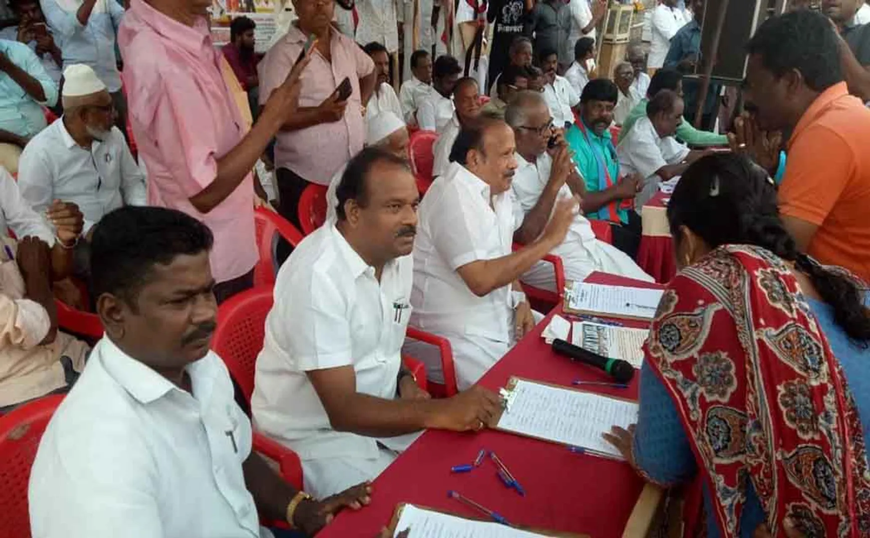 caa dmk party signature movement in chidambaram  