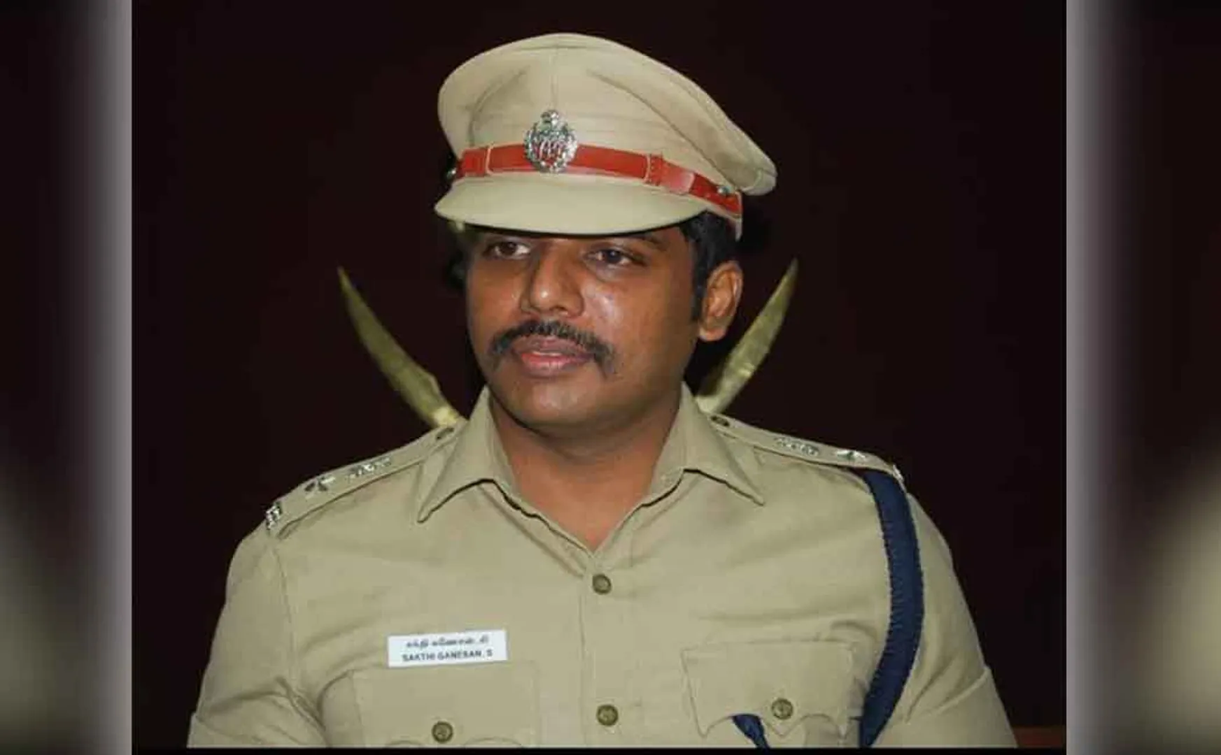 erode district police love suspend sp action 