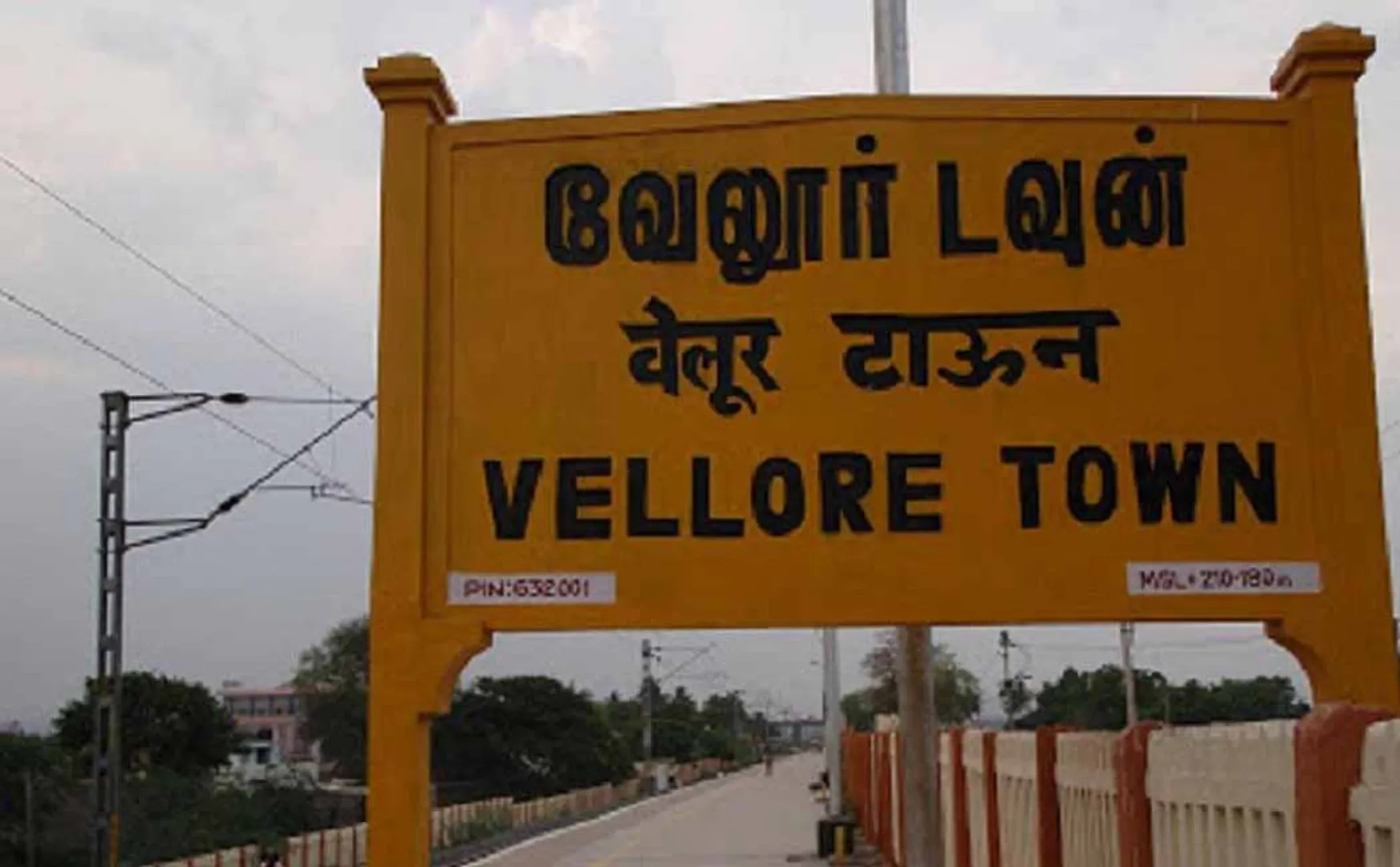 vellore gudiyatham 4 crores police commissioner 