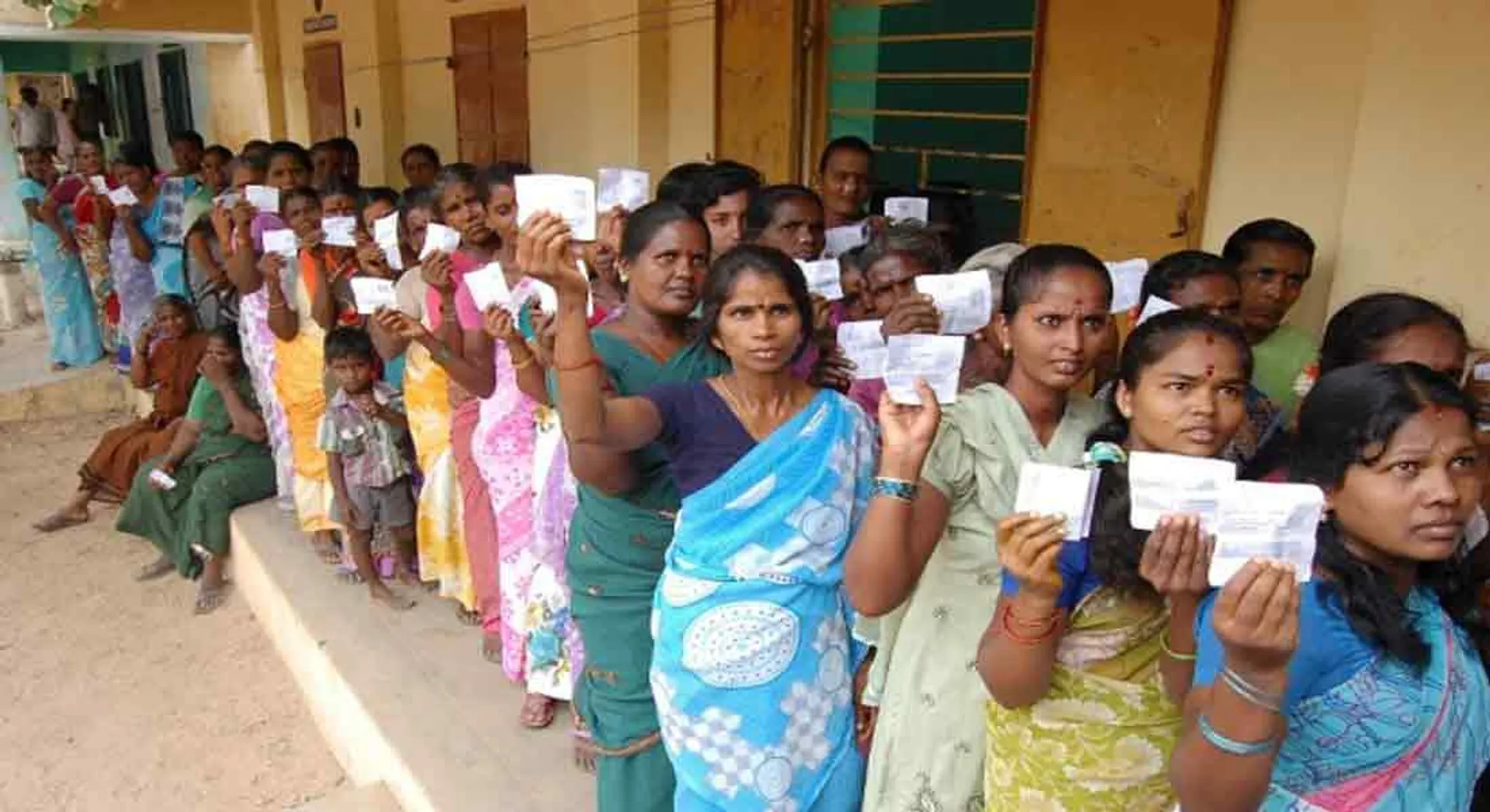  6.13 crore voters in Tamil Nadu ... released final voter list