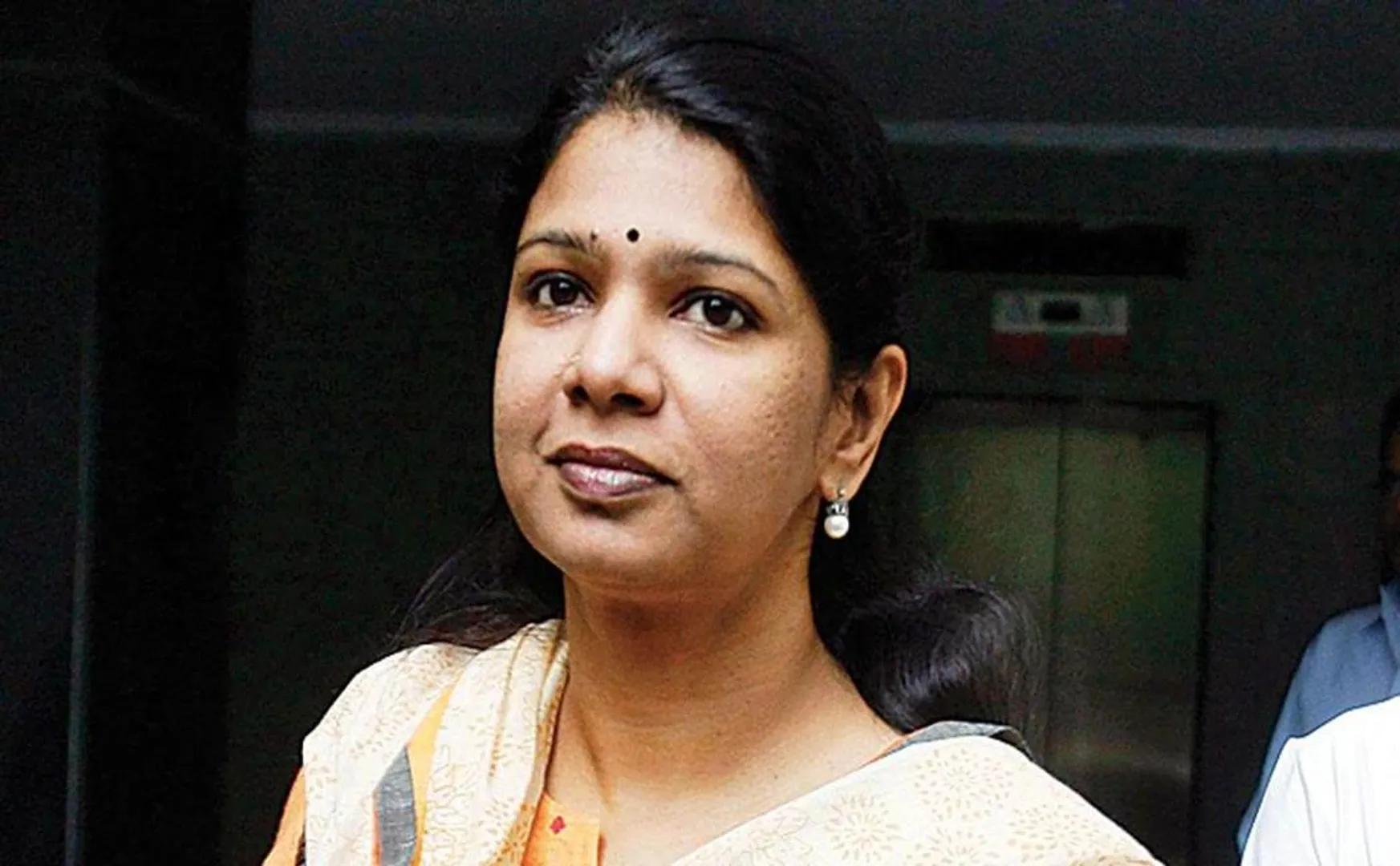 dmk kanimozhi statement
