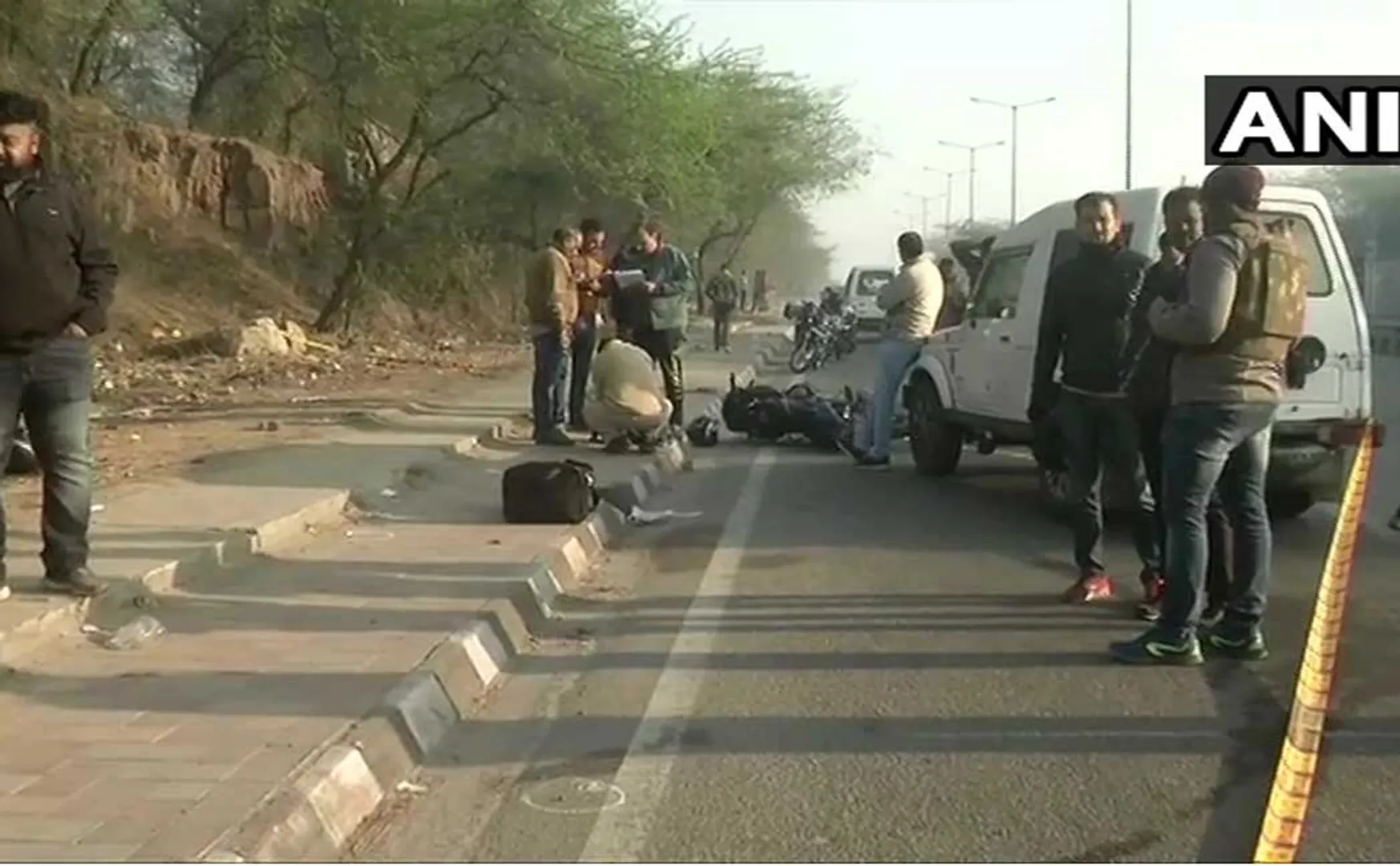 delhi police early morning incident higher officers investigation 