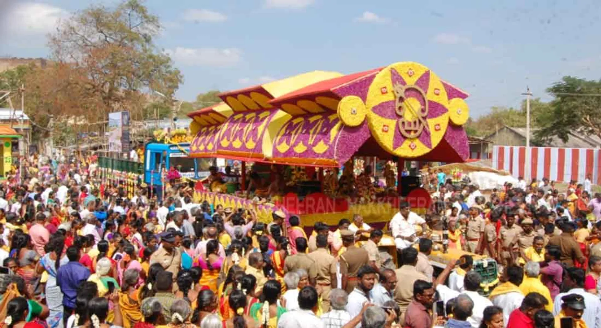 Dindigul flower Function! Thousands of devotees piled on!