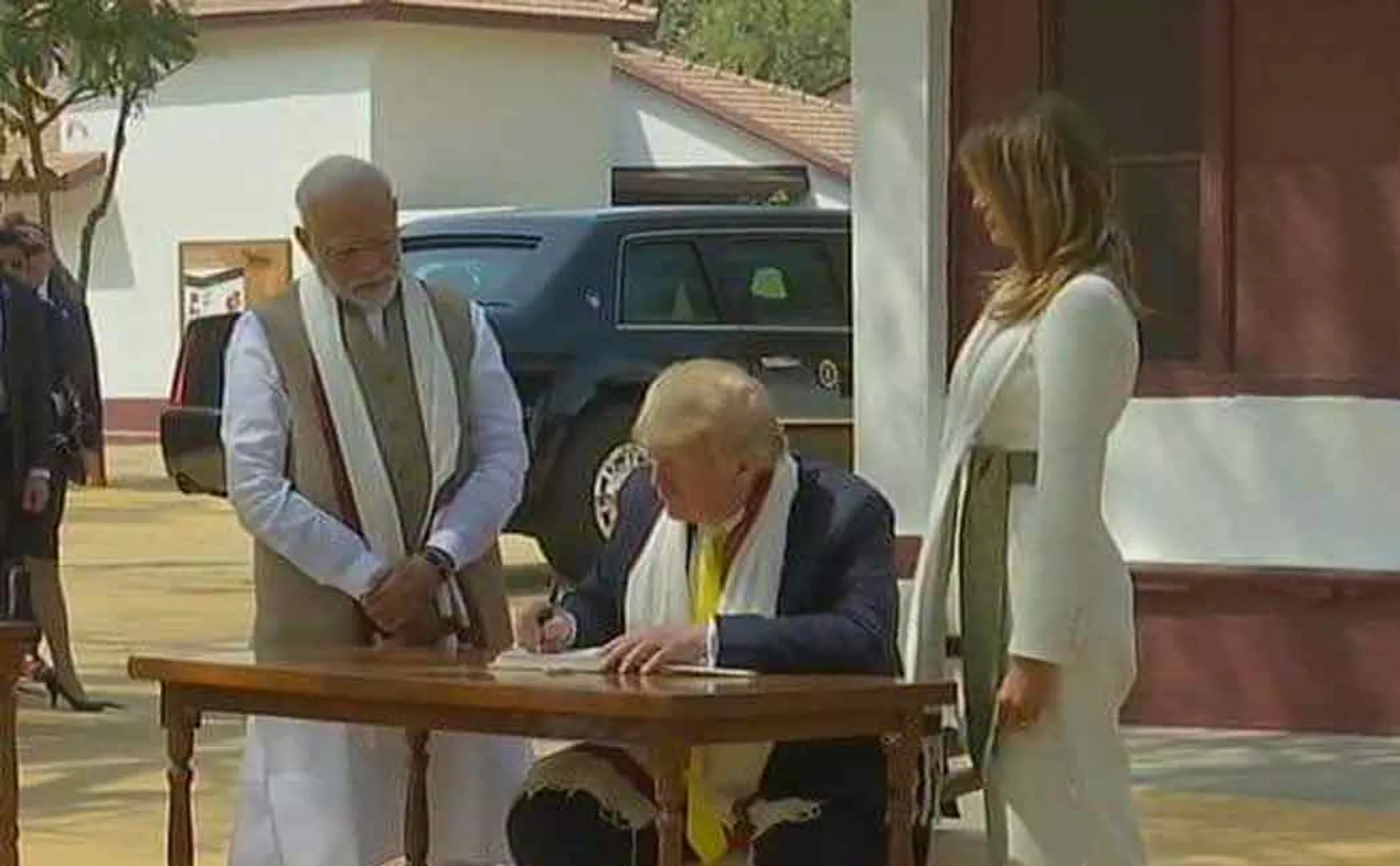 obama and trump in sabarmati ashram 