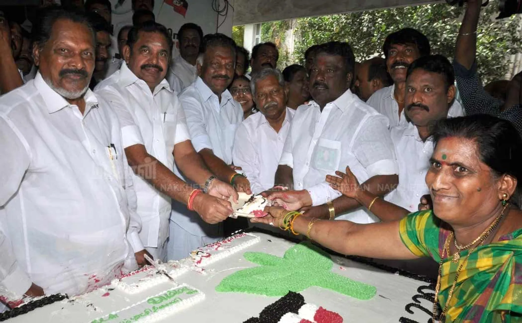 jayalalitha birthday celebration in ADMK office 
