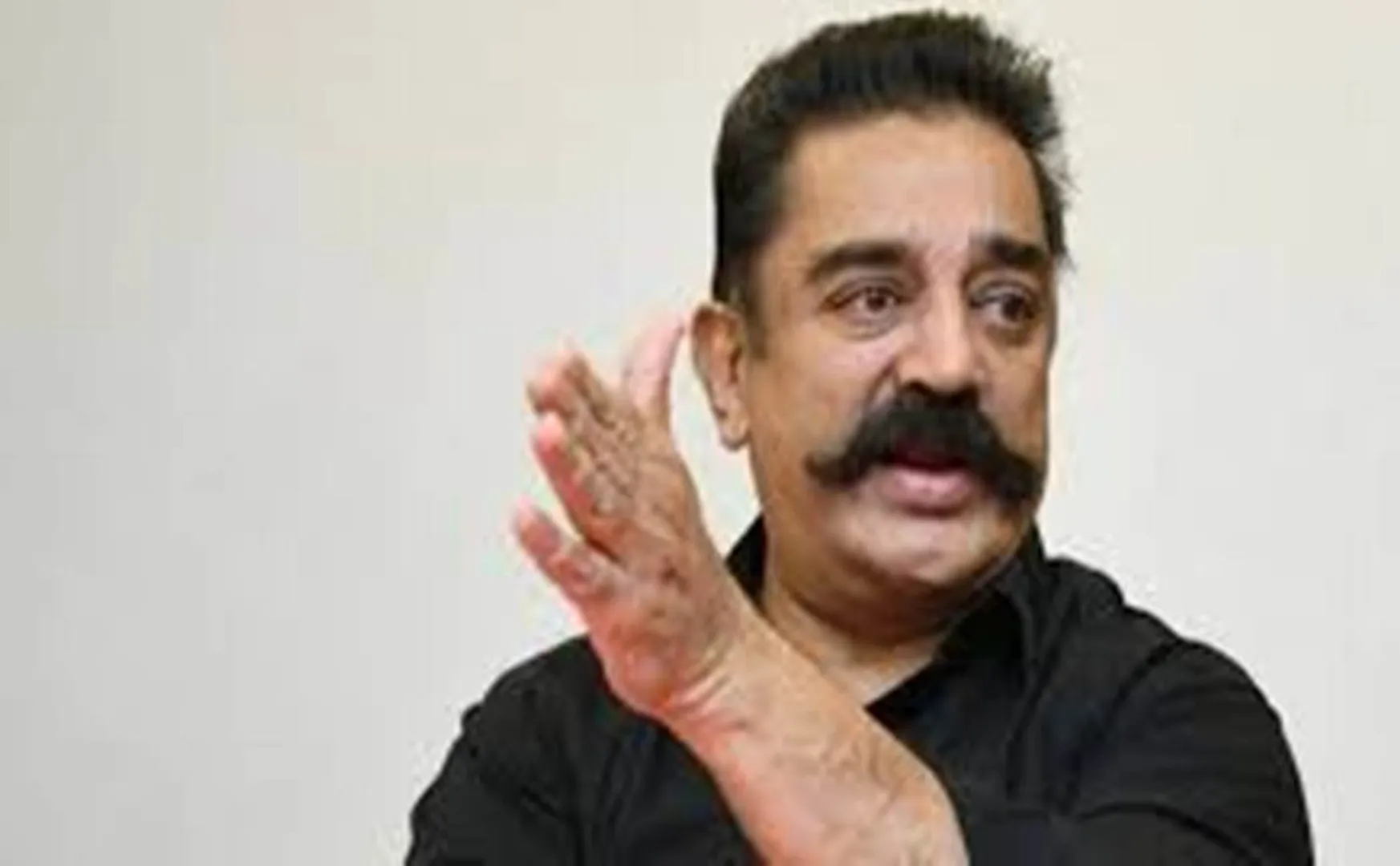 actor Kamalhaasan tweet about New Delhi incident 