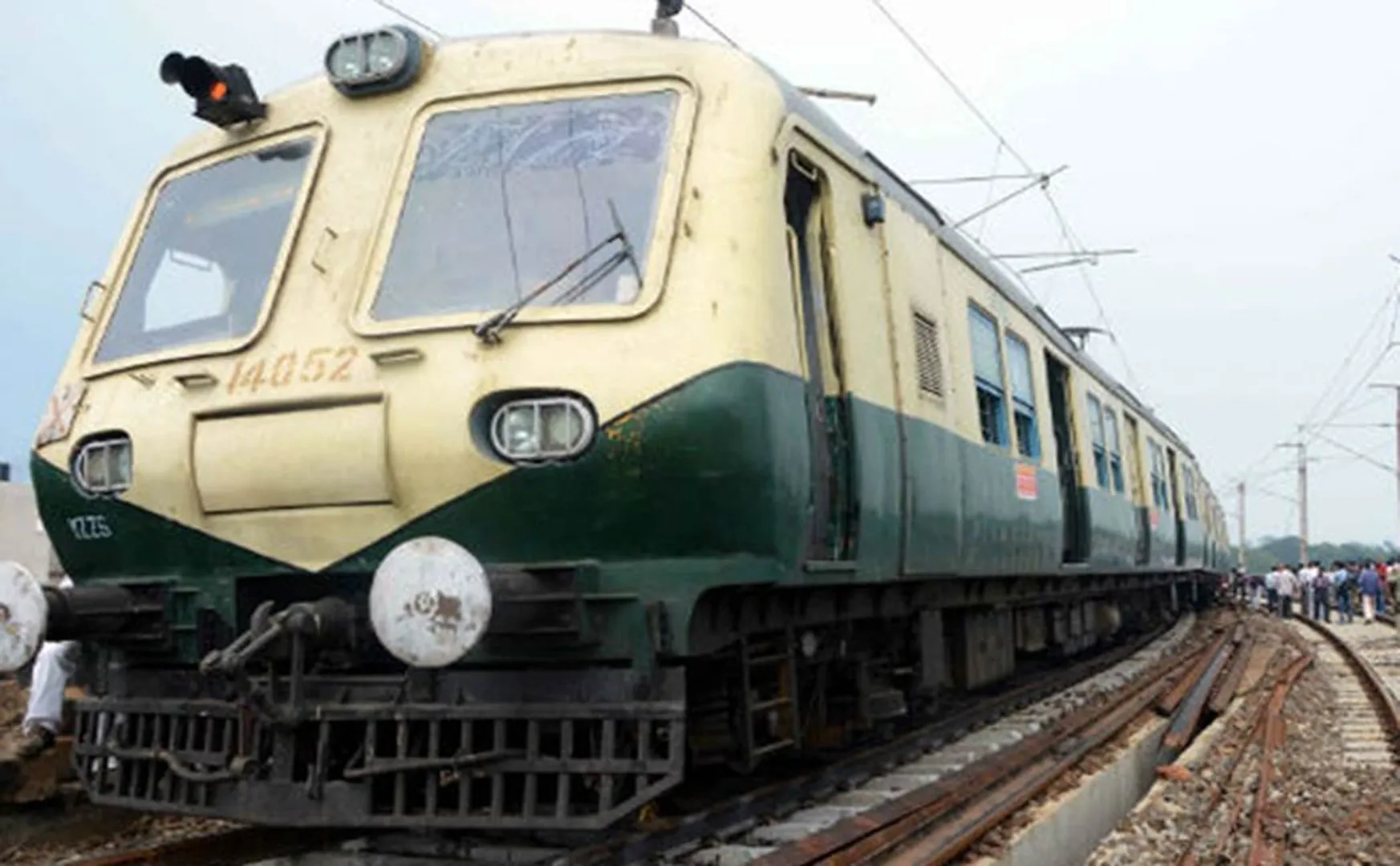 Electric train between Villupuram - Mayiladuthurai