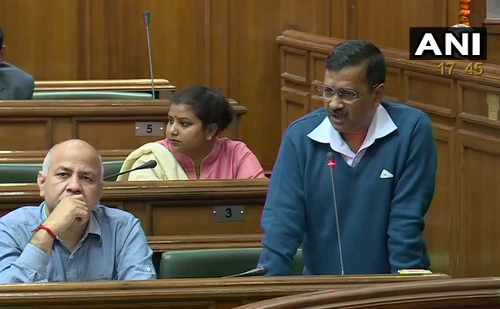 DELHI HEAD CONSTABLE FAMILY RS 1 CRORE DELHI CM ANNOUNCED 