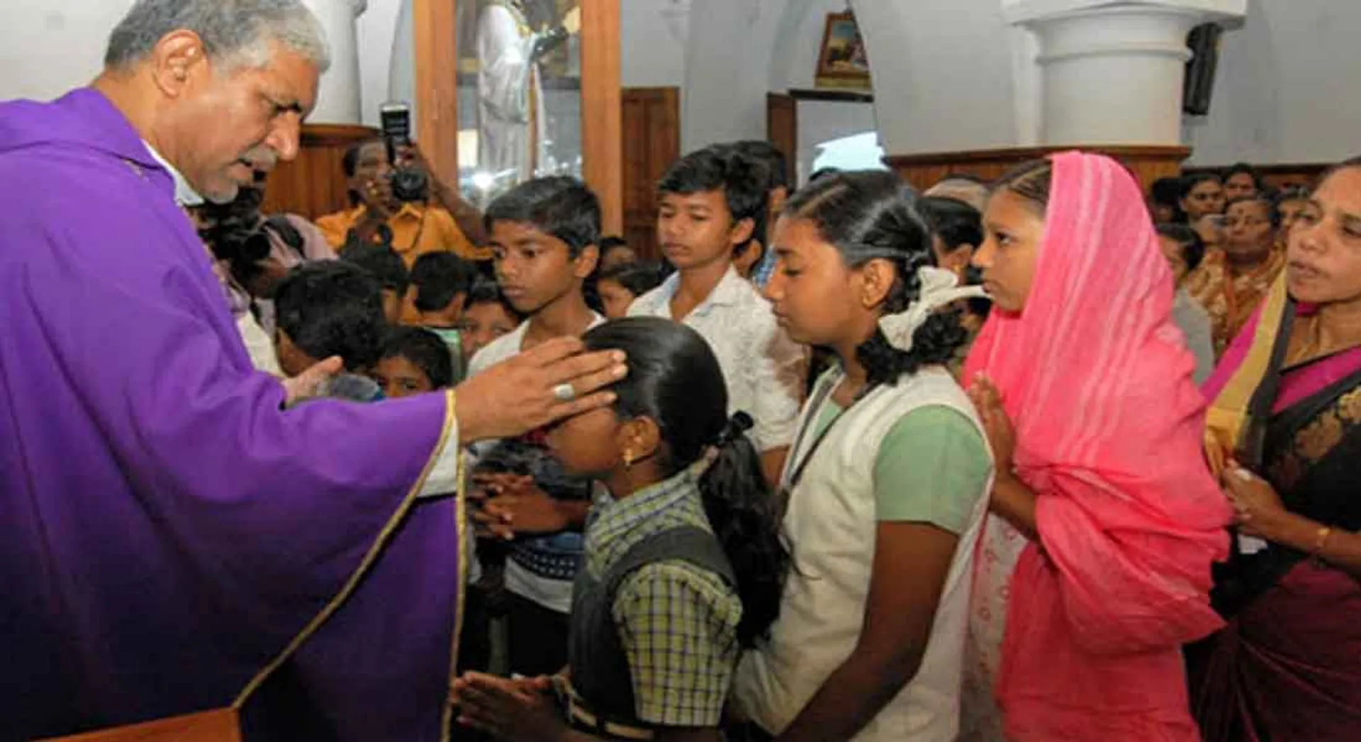  Christians' time for the Easter festival began today