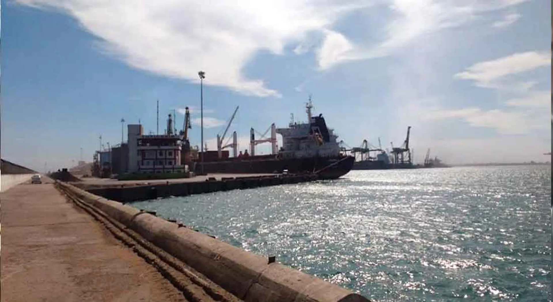 Hong Kong cargo ship stop at Tuticorin port ...