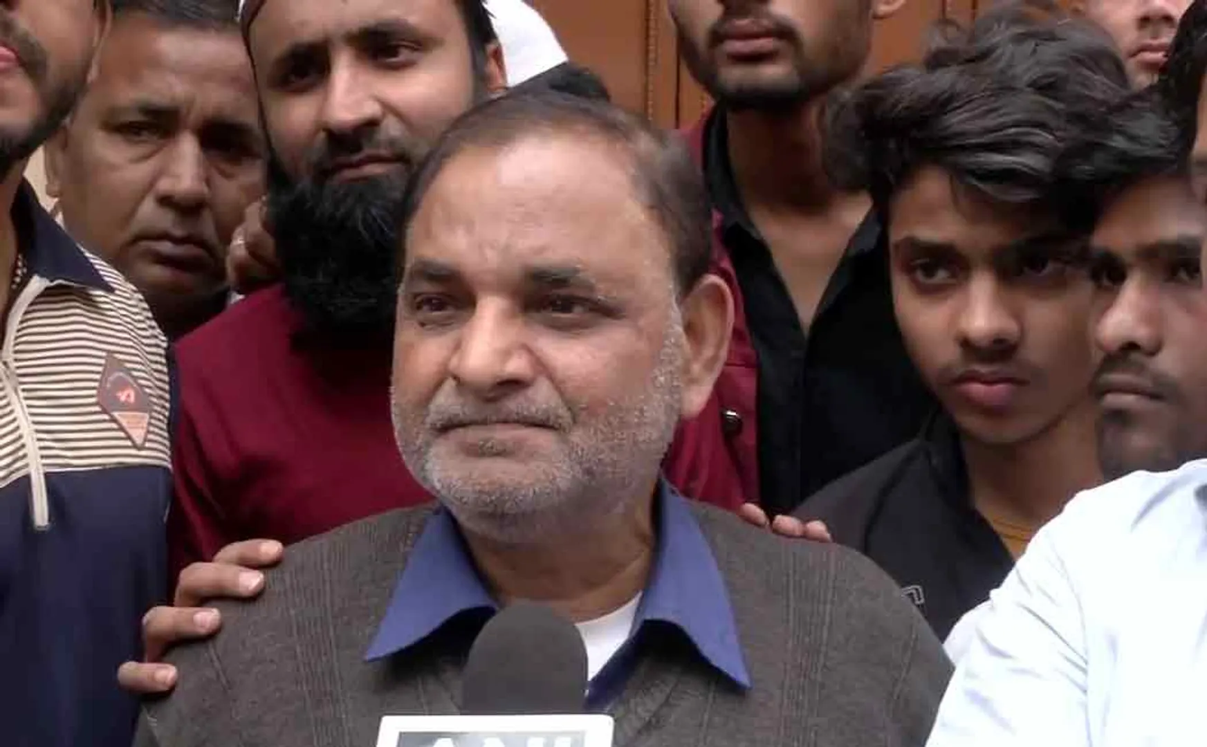 delhi local shares his experience during ruckus