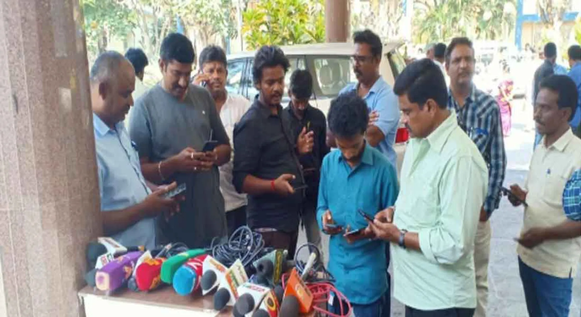 Tamil media out of Tirupati Thirumalai