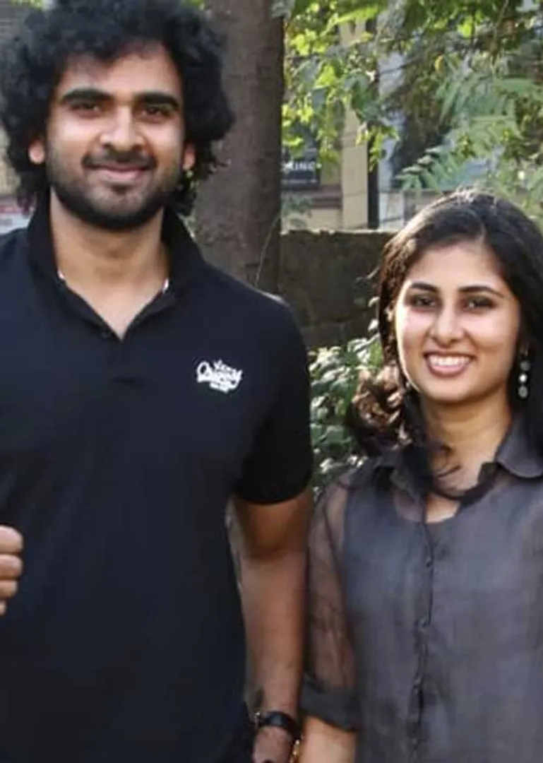 /idhalgal/cinikkuttu/sister-brother-couple