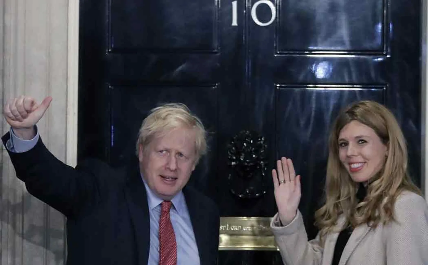 boris johnson engaged with Carrie Symonds