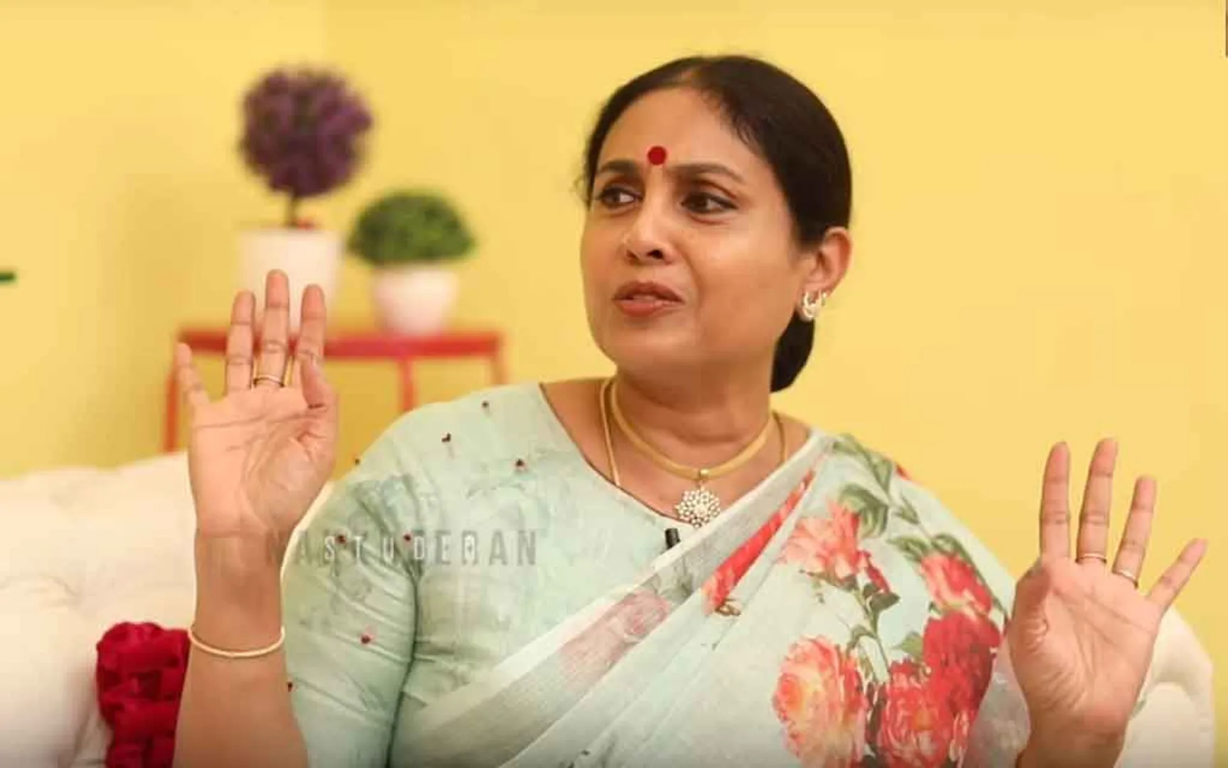 saranya ponvannan