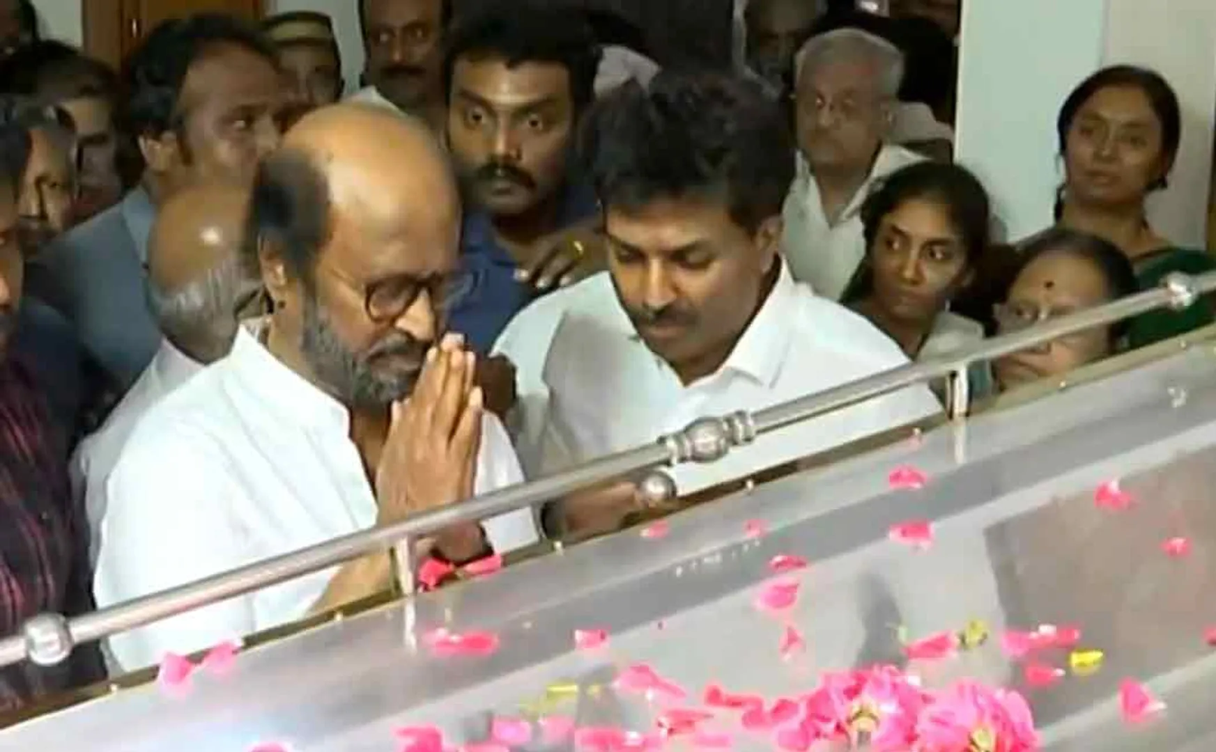 rajinikanth pays tribute to anbazhagan