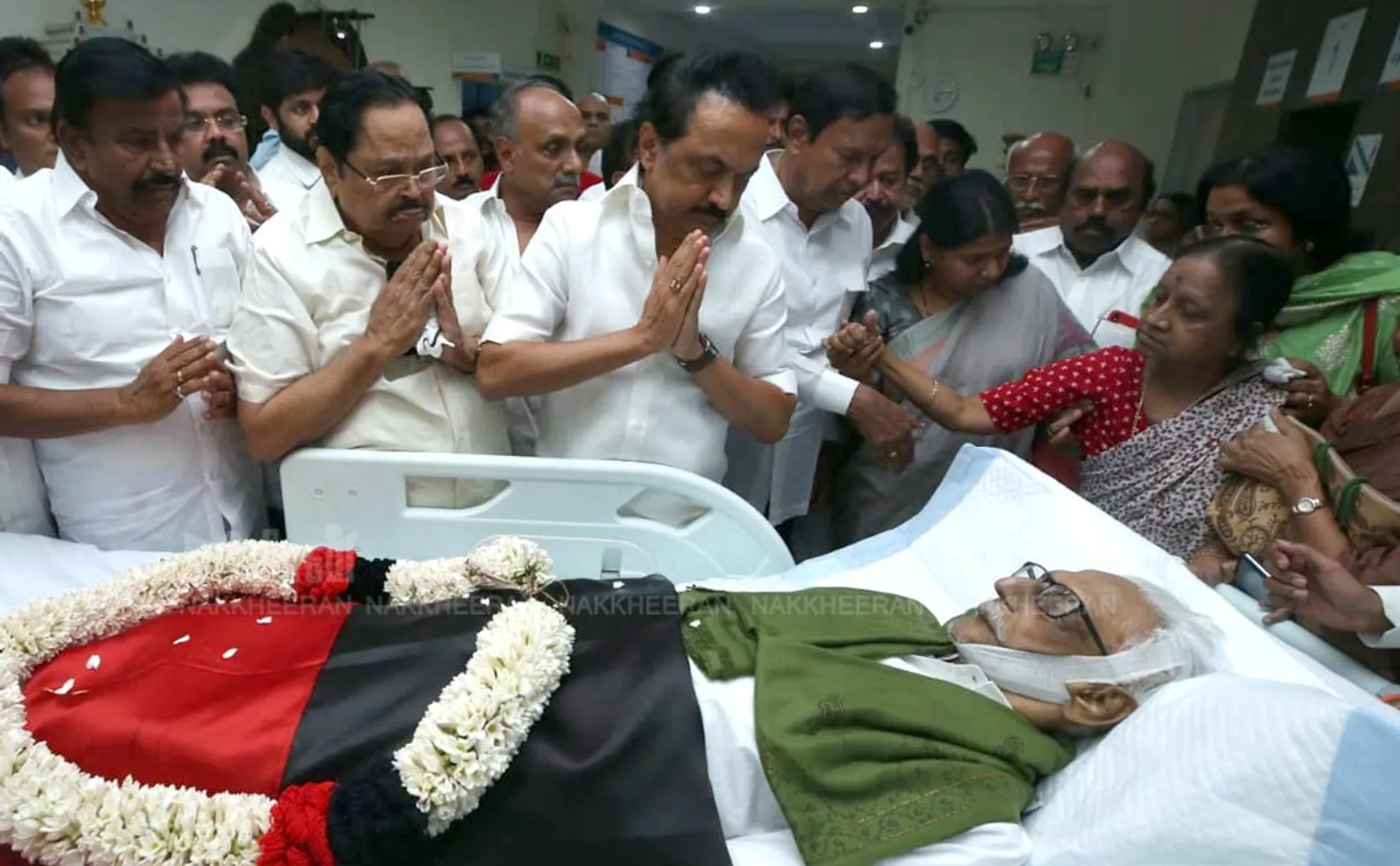 Photos of leaders who pay tribute to K.Anbazhagan