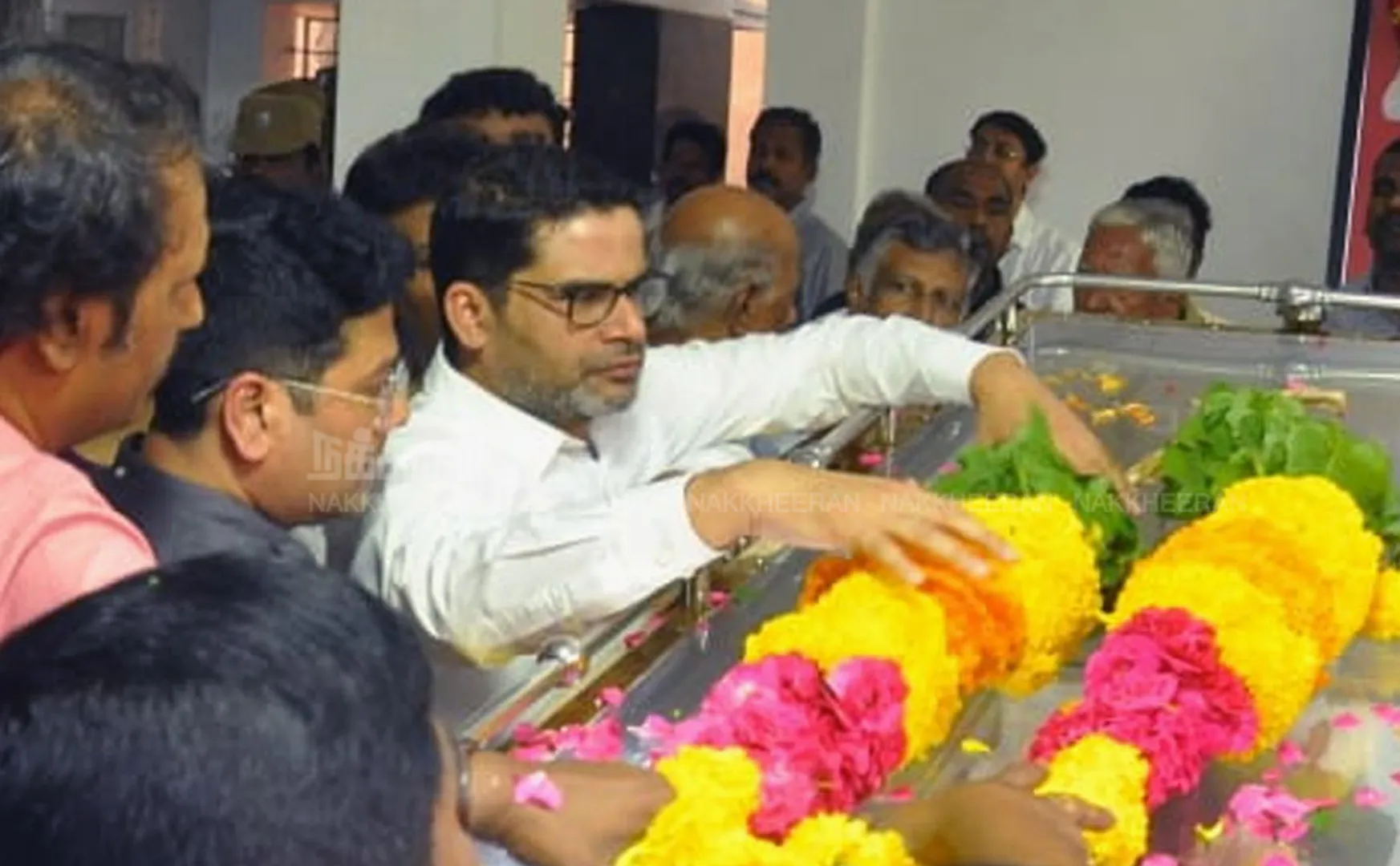 Prashanth kishore pays tribute to K Anbazhagan