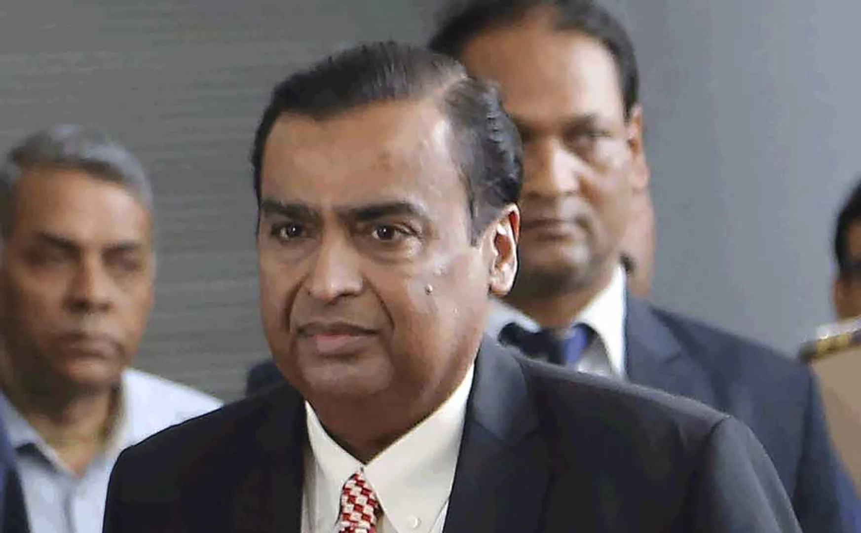 Mukesh Ambani's net worth tanks by Rs 44,000 crore as nifty downs