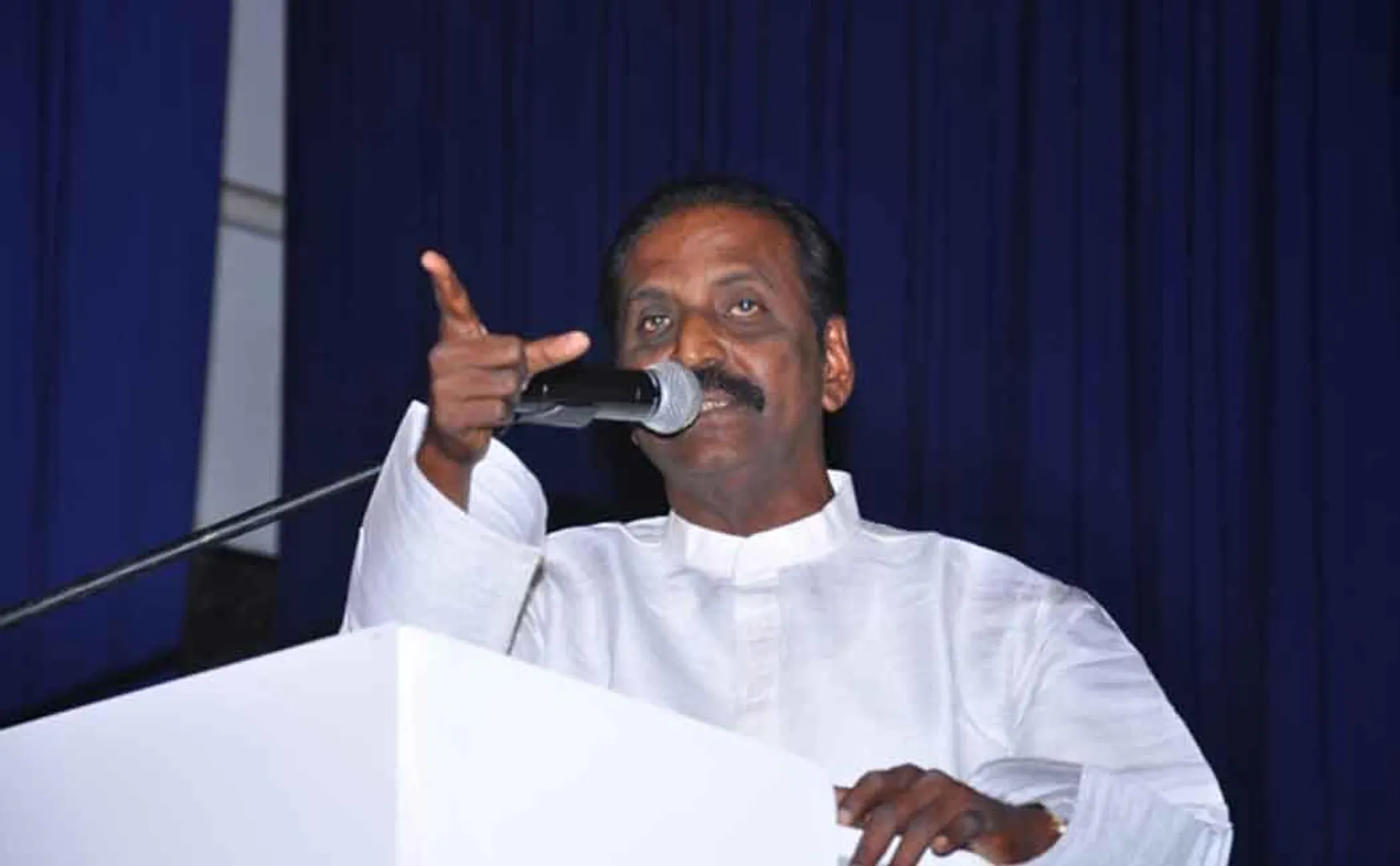 madurai school function kavignar vairamuthu speech 