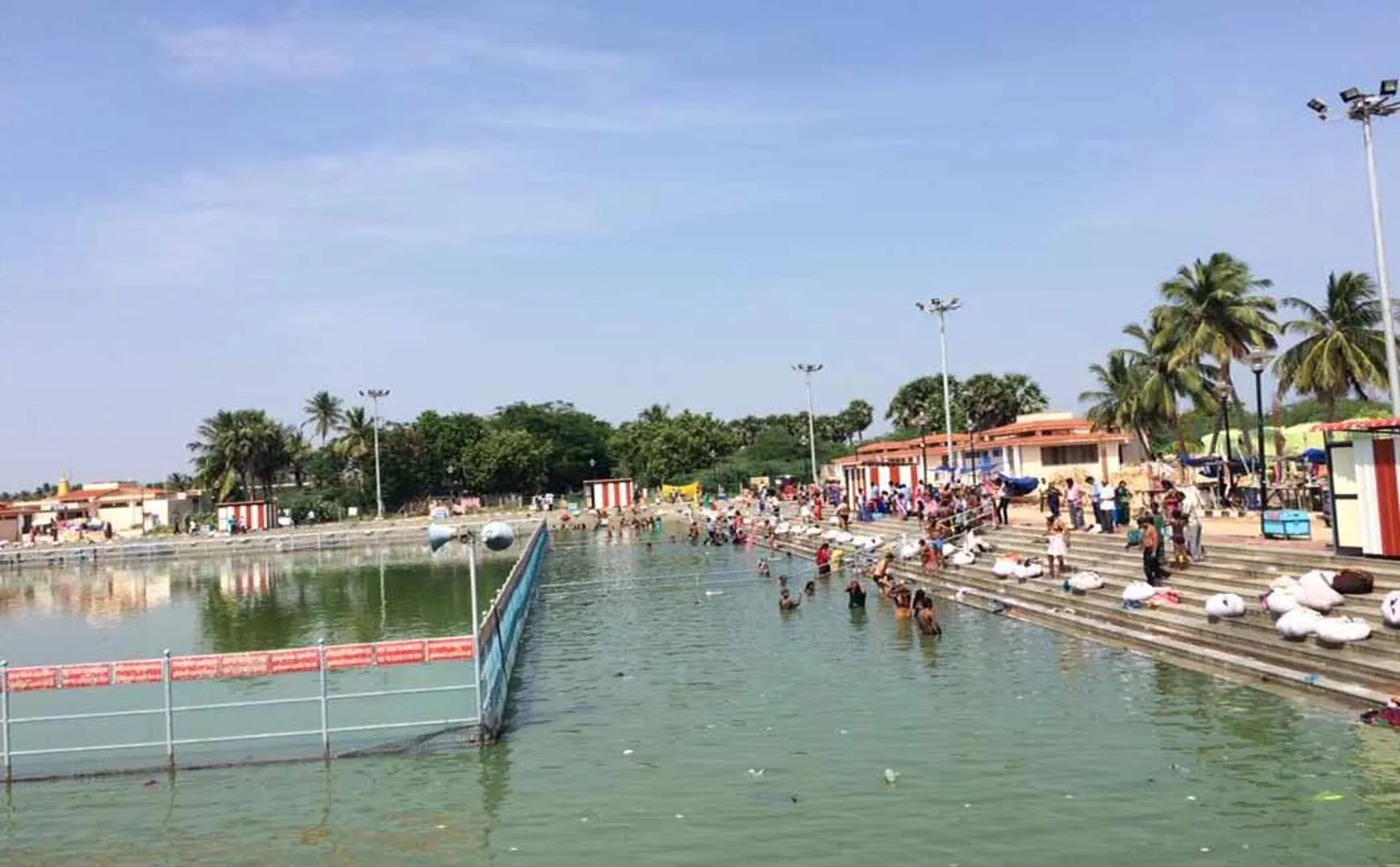 puducherry thirunallar temple peoples over coronavirus issues 