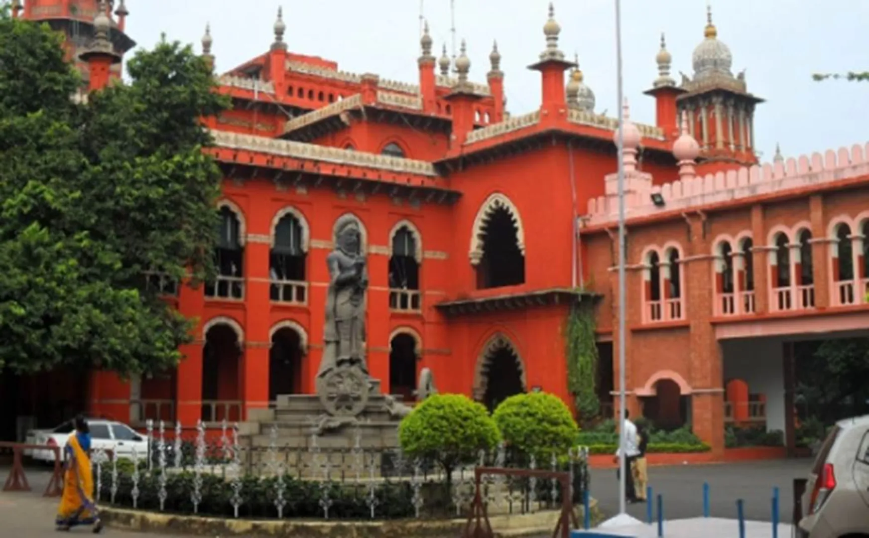 Chennai-Pattinapaakkkam Road- highcourt order