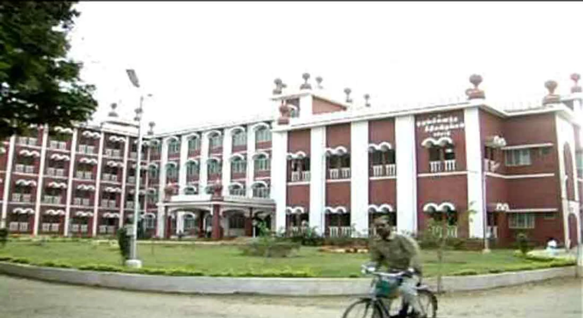 incident in erode court 