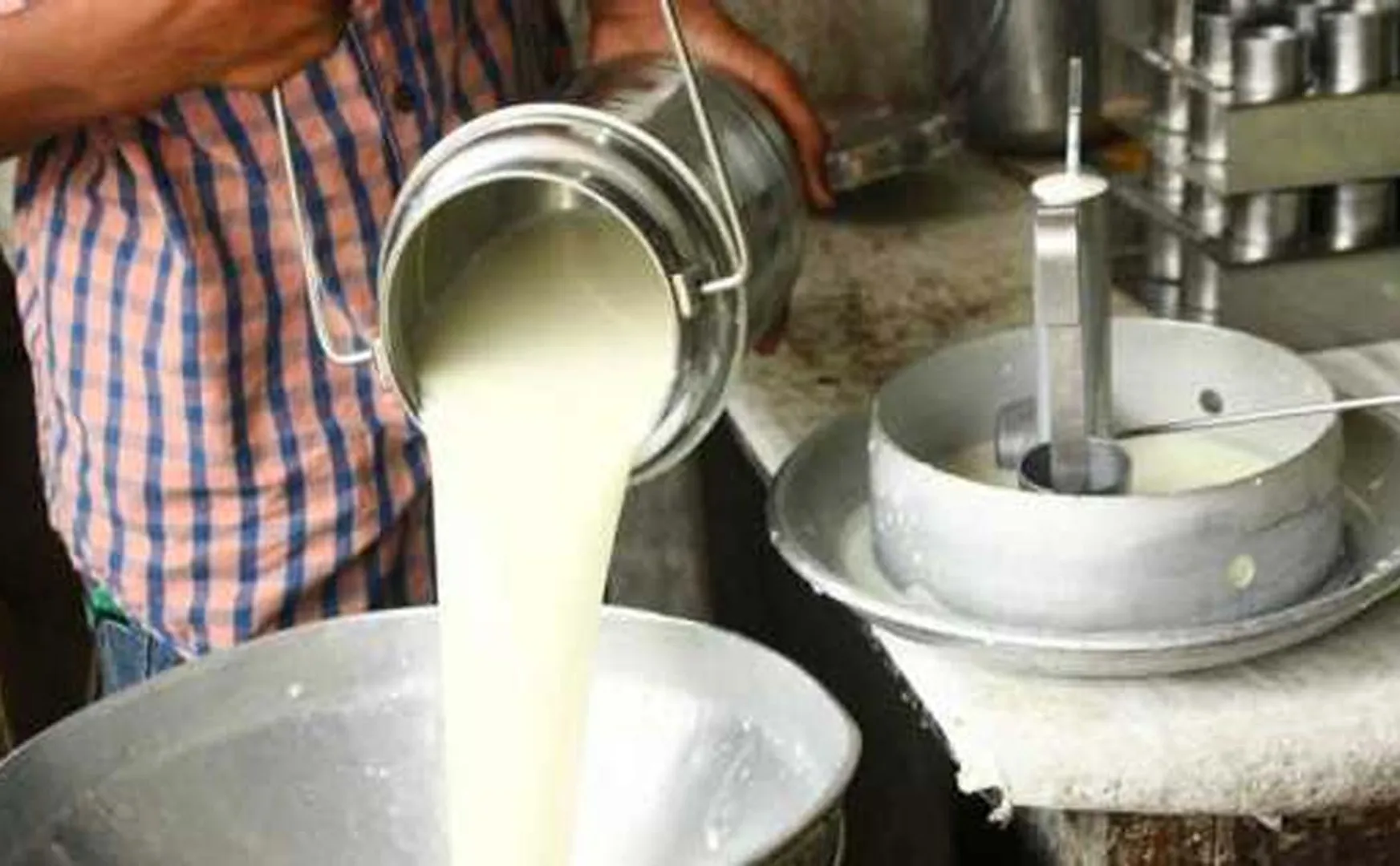 tamilnadu milk supply over march 22th  peoples 