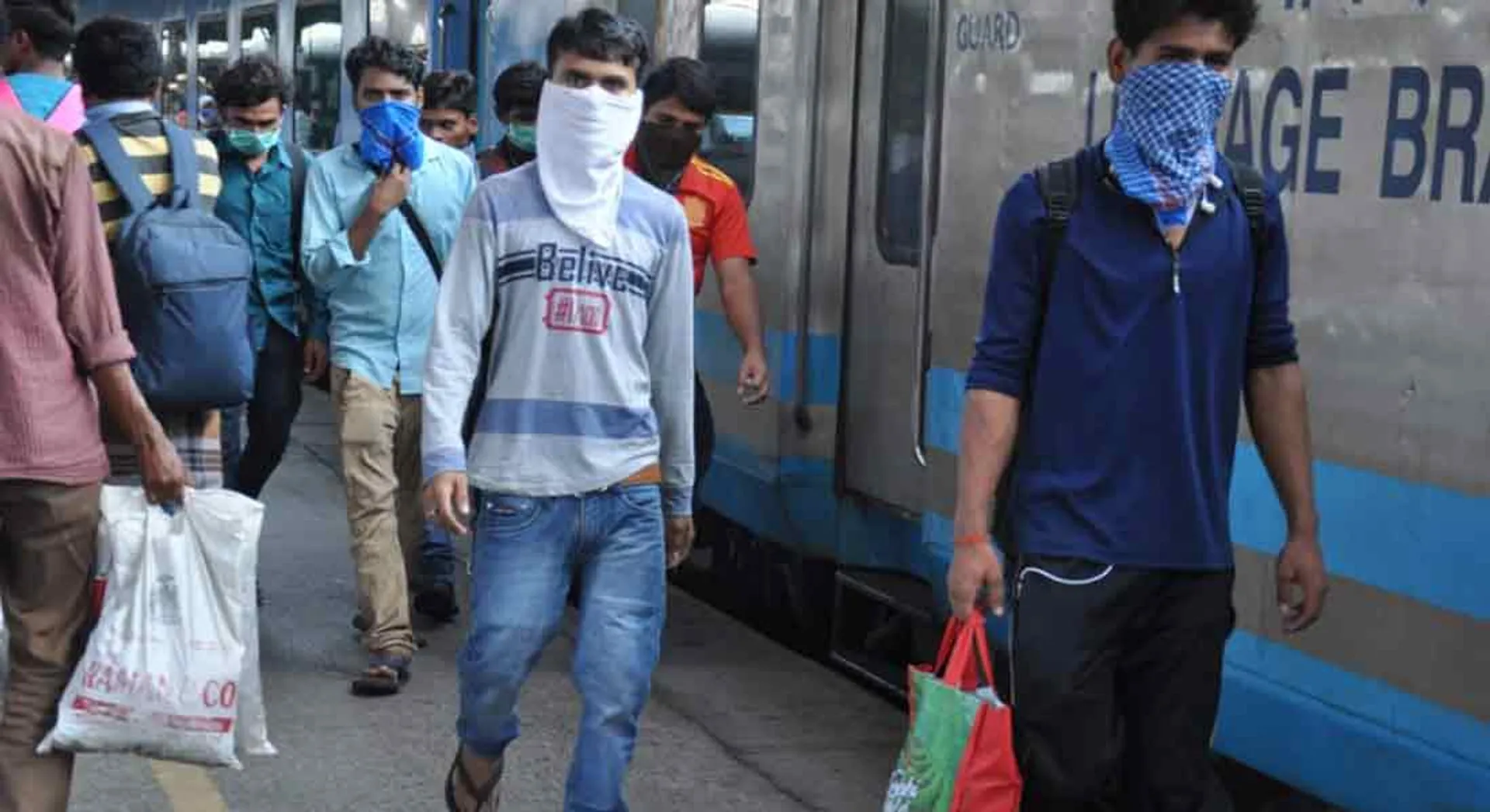 The number of people affected by corona in India has touched 315