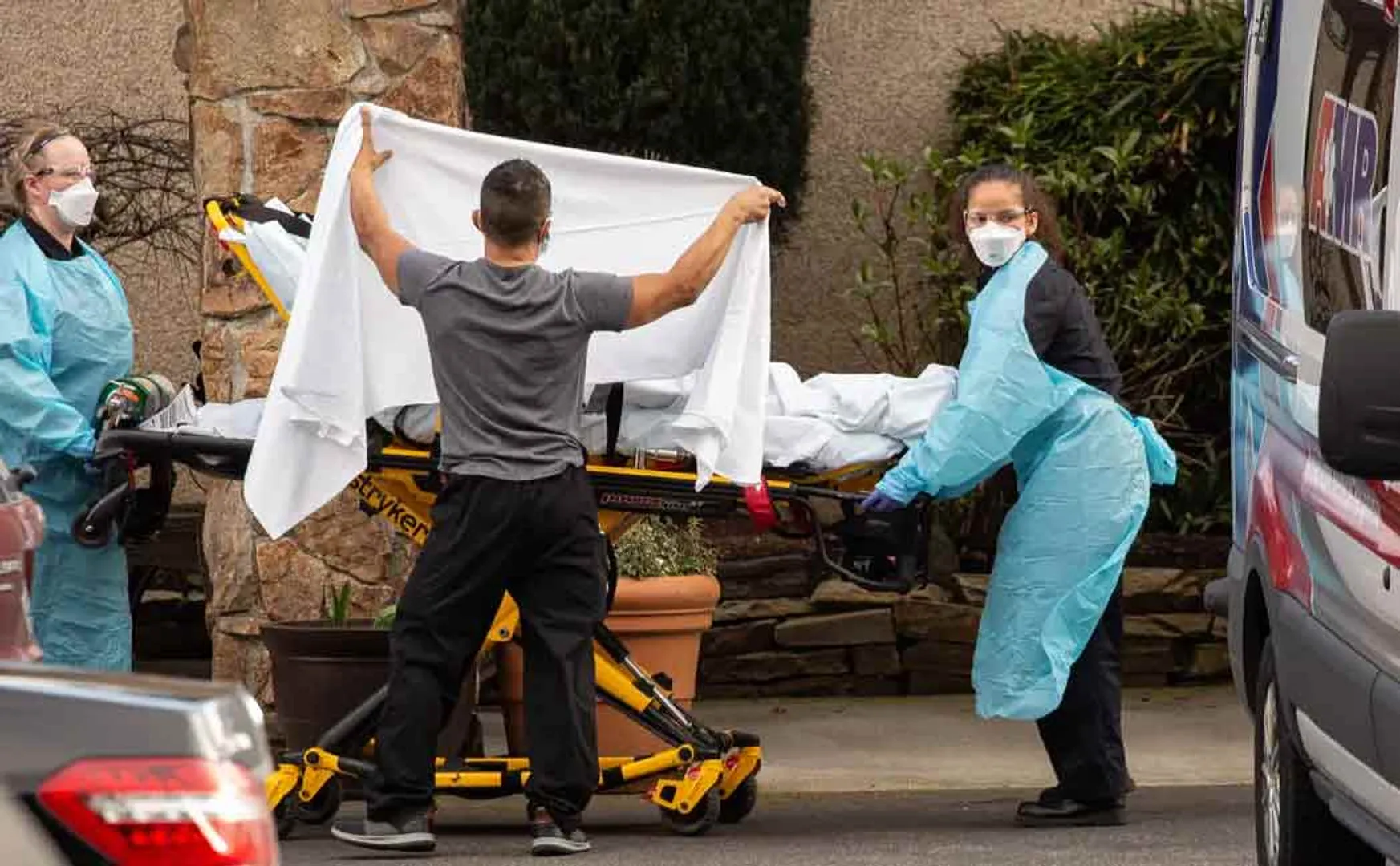 New York governor estimates 40 percent of citys population may get affected by corona