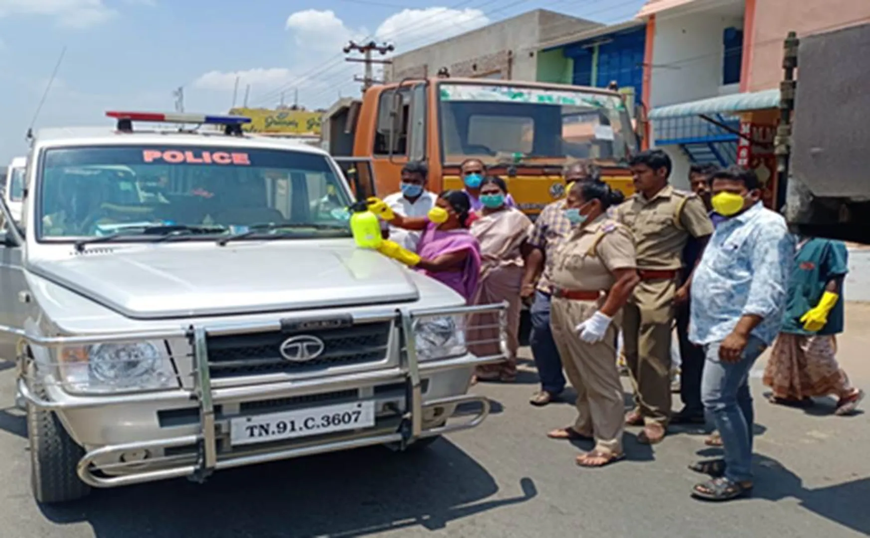  corona virus - Erode police - 100 vehicles seized 
